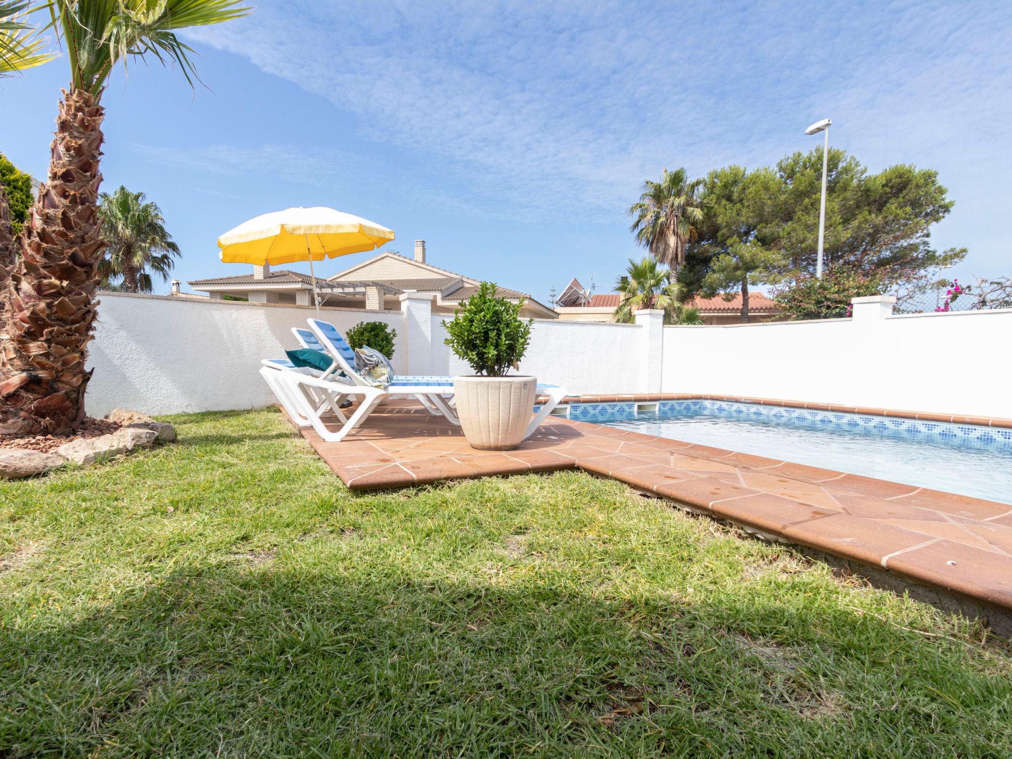 Foto 17 - Casa con 4 camere da letto a Deltebre con piscina privata e vista mare