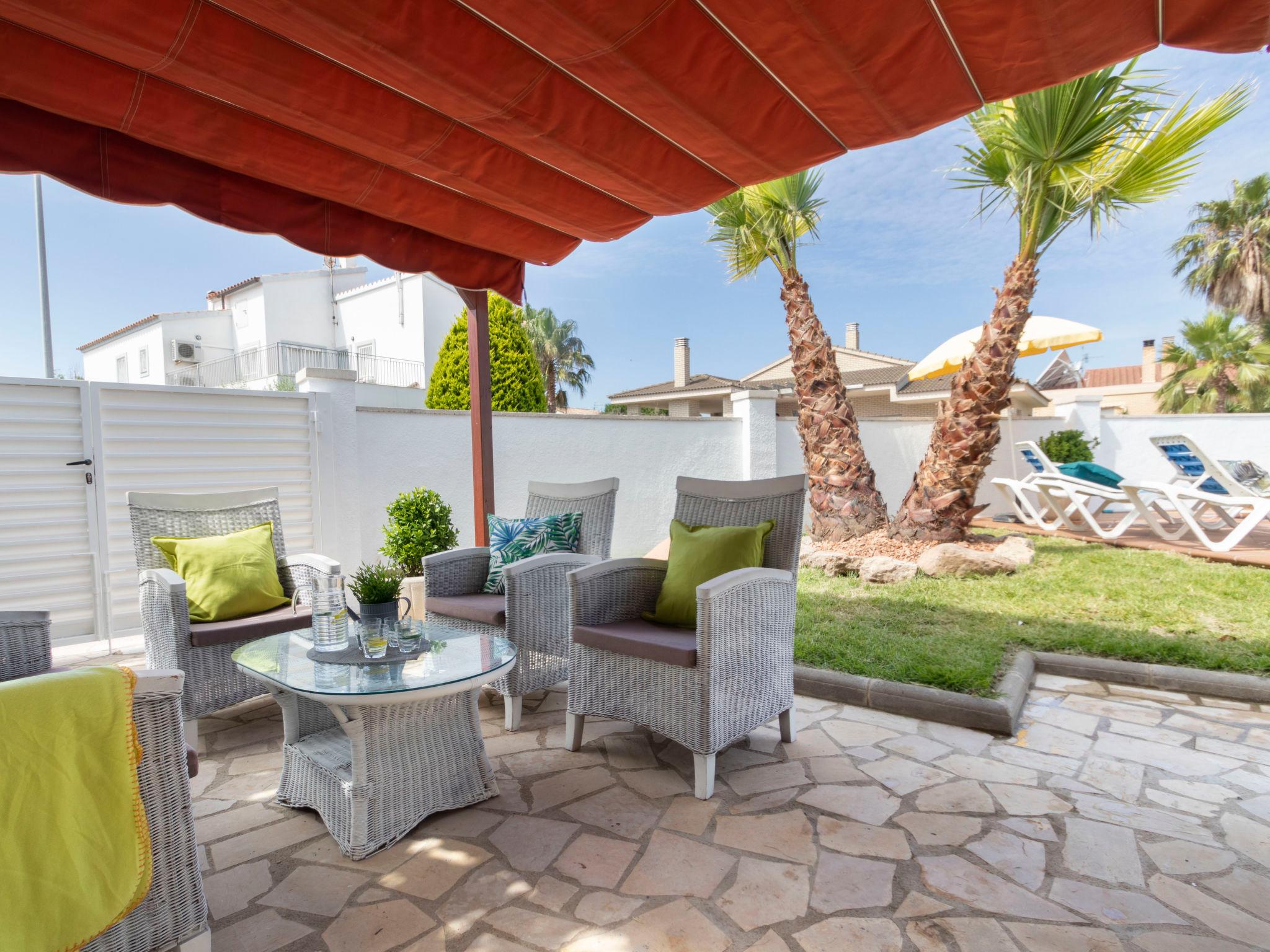 Foto 2 - Casa de 4 habitaciones en Deltebre con piscina privada y vistas al mar