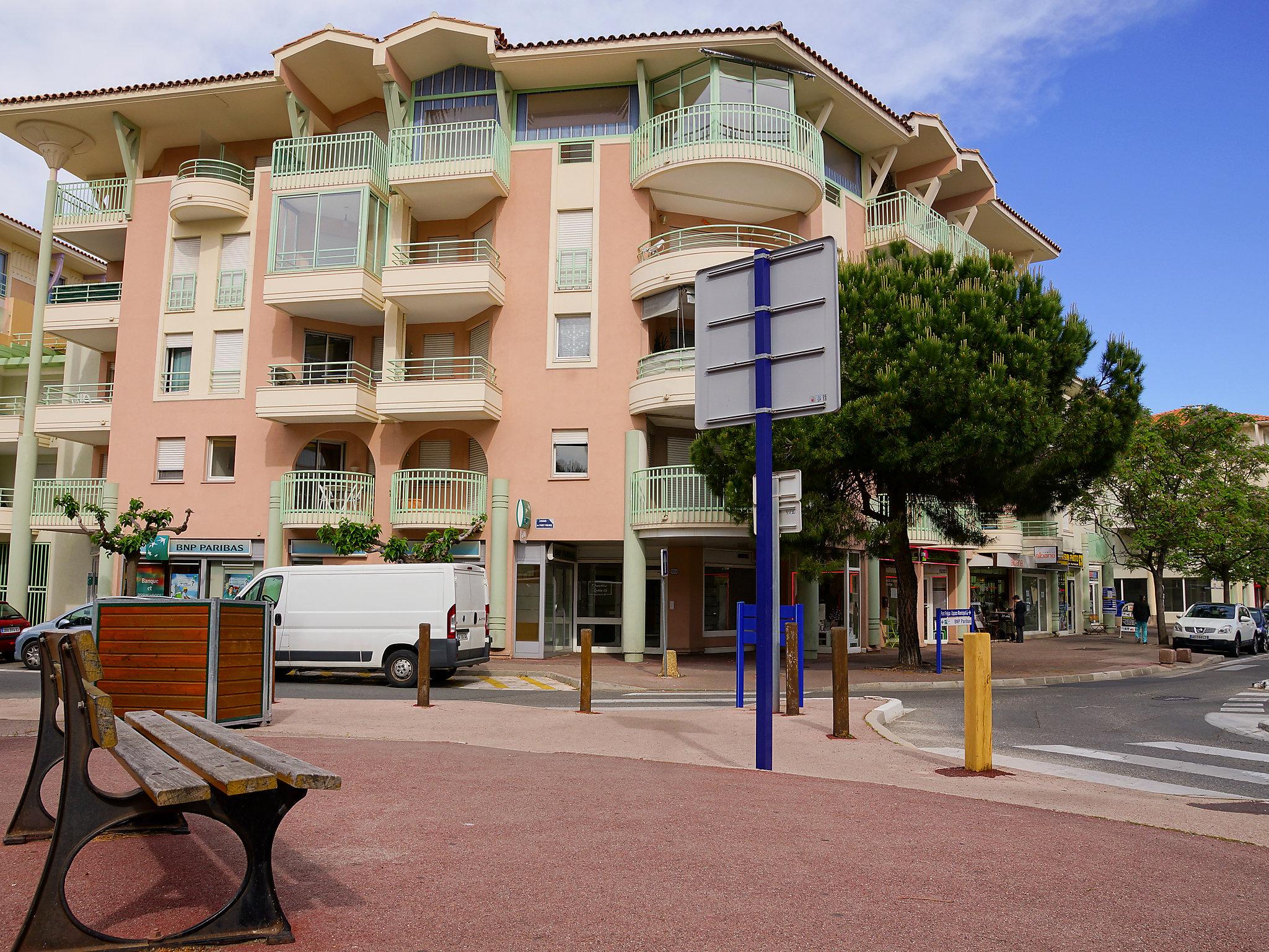 Photo 21 - Appartement de 2 chambres à Fréjus avec terrasse et vues à la mer
