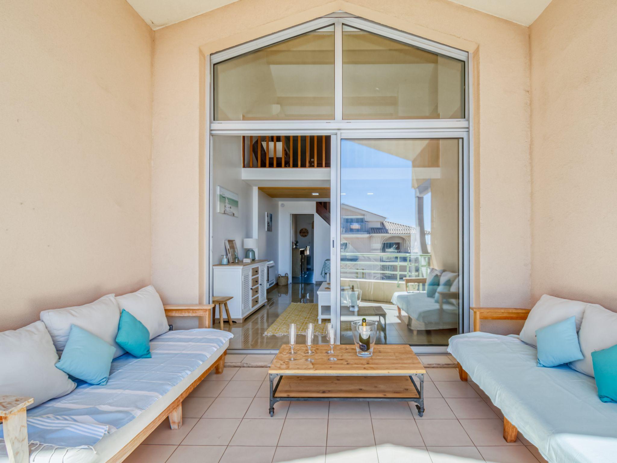 Photo 13 - Appartement de 2 chambres à Fréjus avec terrasse et vues à la mer