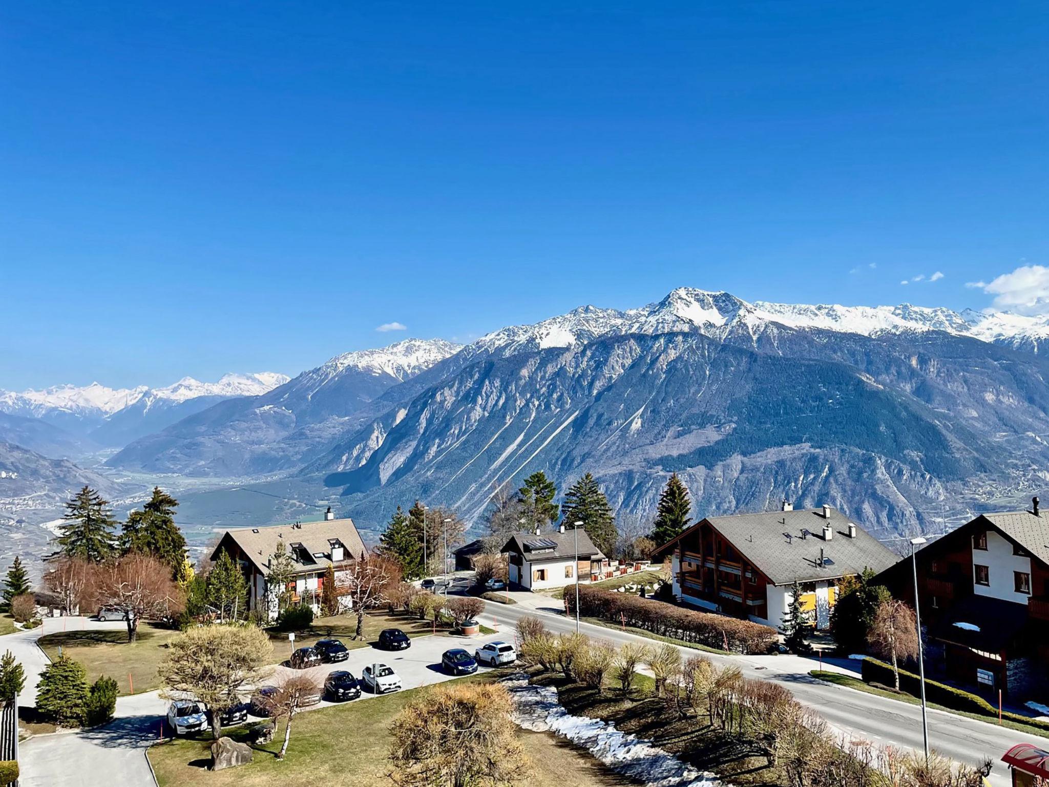 Foto 22 - Appartamento con 2 camere da letto a Crans-Montana con vista sulle montagne