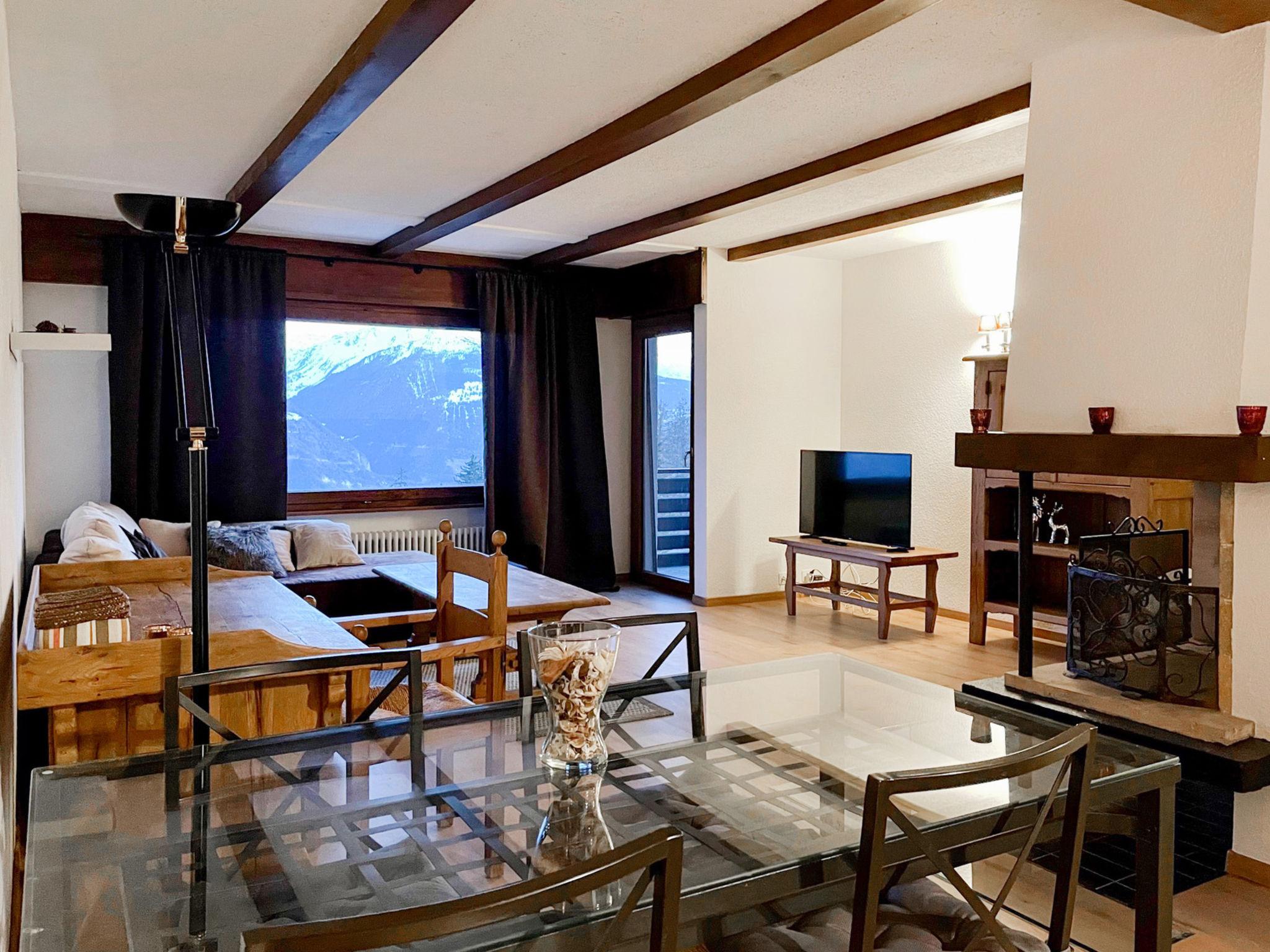 Foto 1 - Apartamento de 2 quartos em Crans-Montana com vista para a montanha