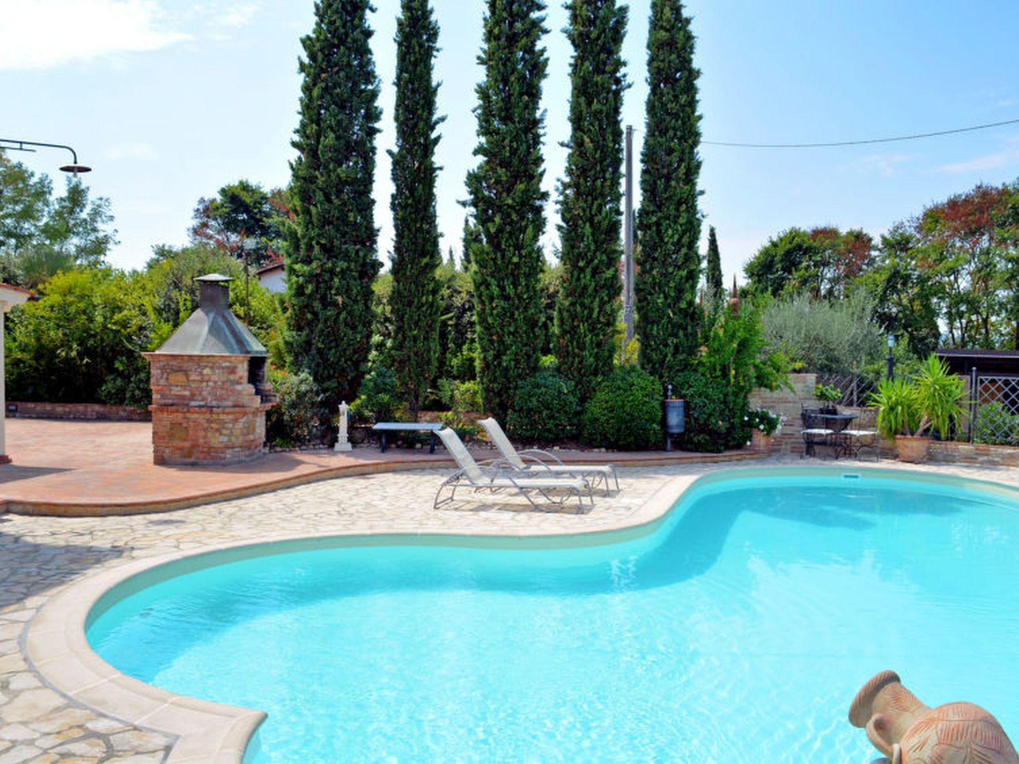 Foto 3 - Casa con 4 camere da letto a Castelfiorentino con piscina privata e giardino