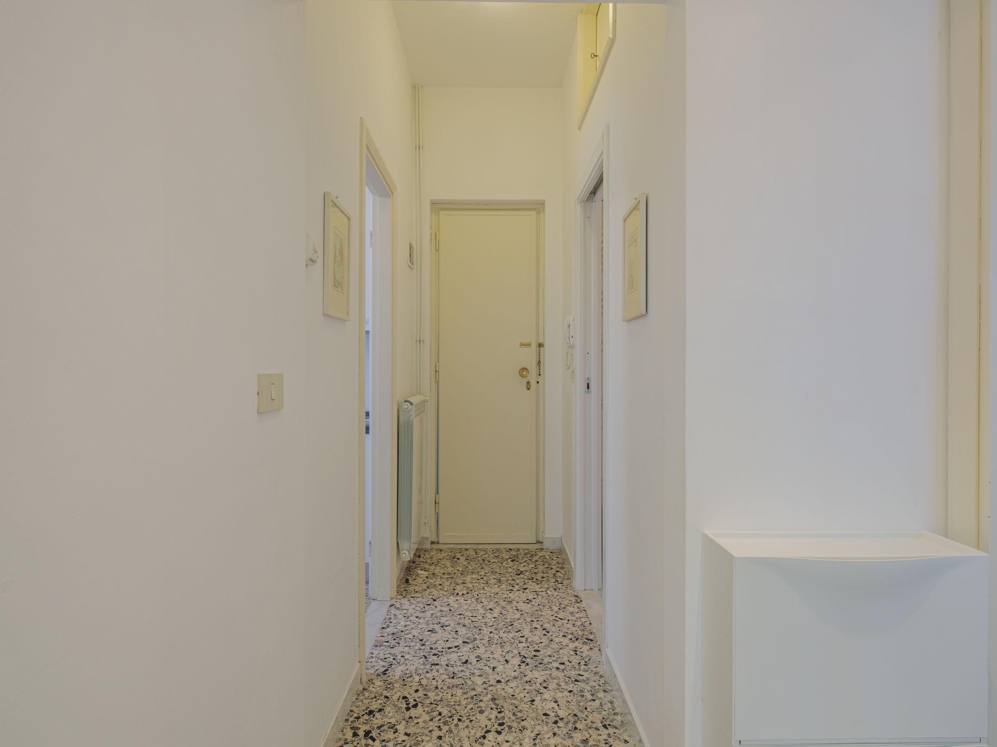 Photo 21 - 1 bedroom House in Pietrasanta with garden