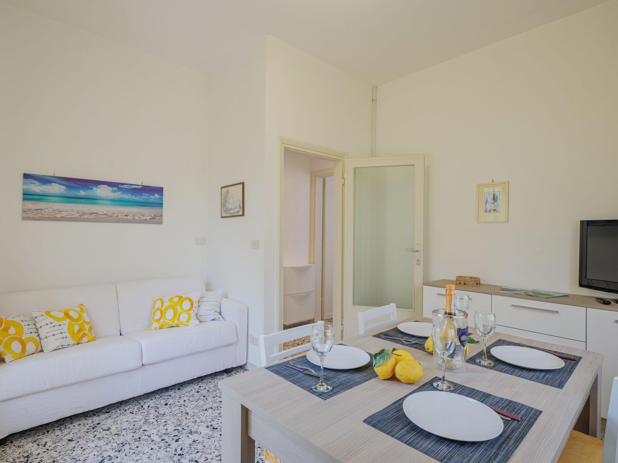 Foto 5 - Casa de 1 quarto em Pietrasanta com jardim e vistas do mar
