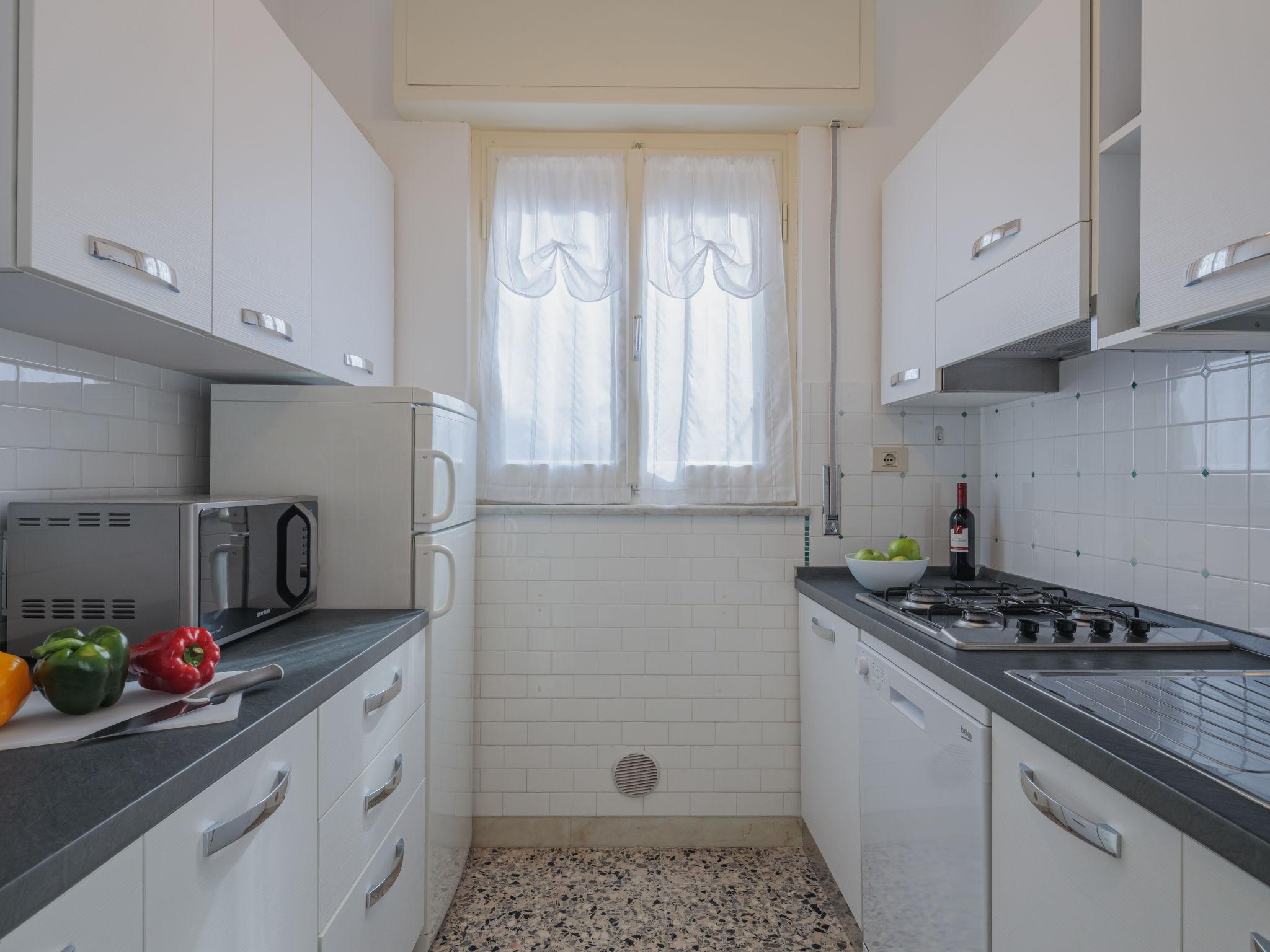 Foto 9 - Casa con 1 camera da letto a Pietrasanta con giardino e vista mare
