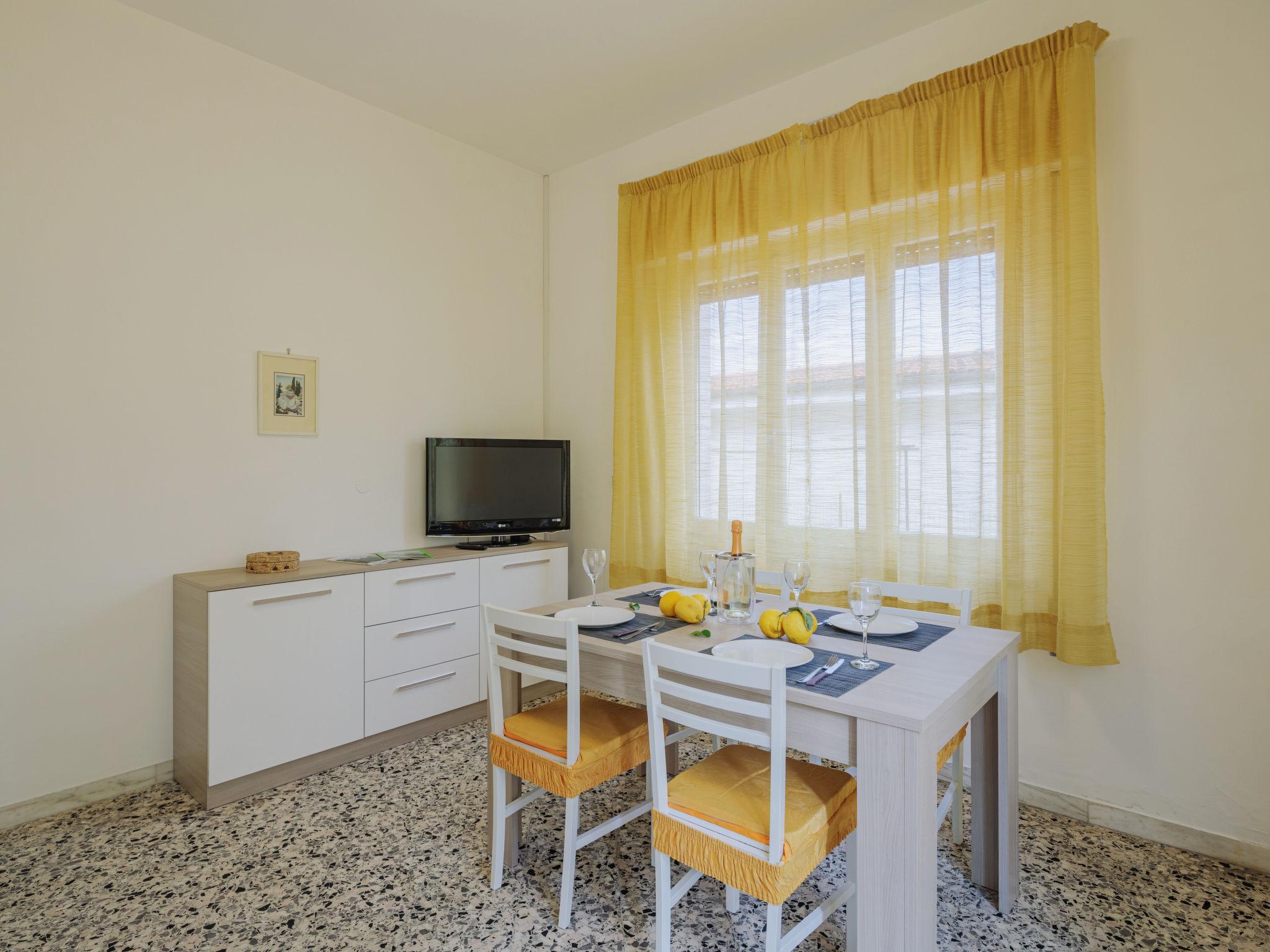 Foto 7 - Casa de 1 habitación en Pietrasanta con jardín y vistas al mar