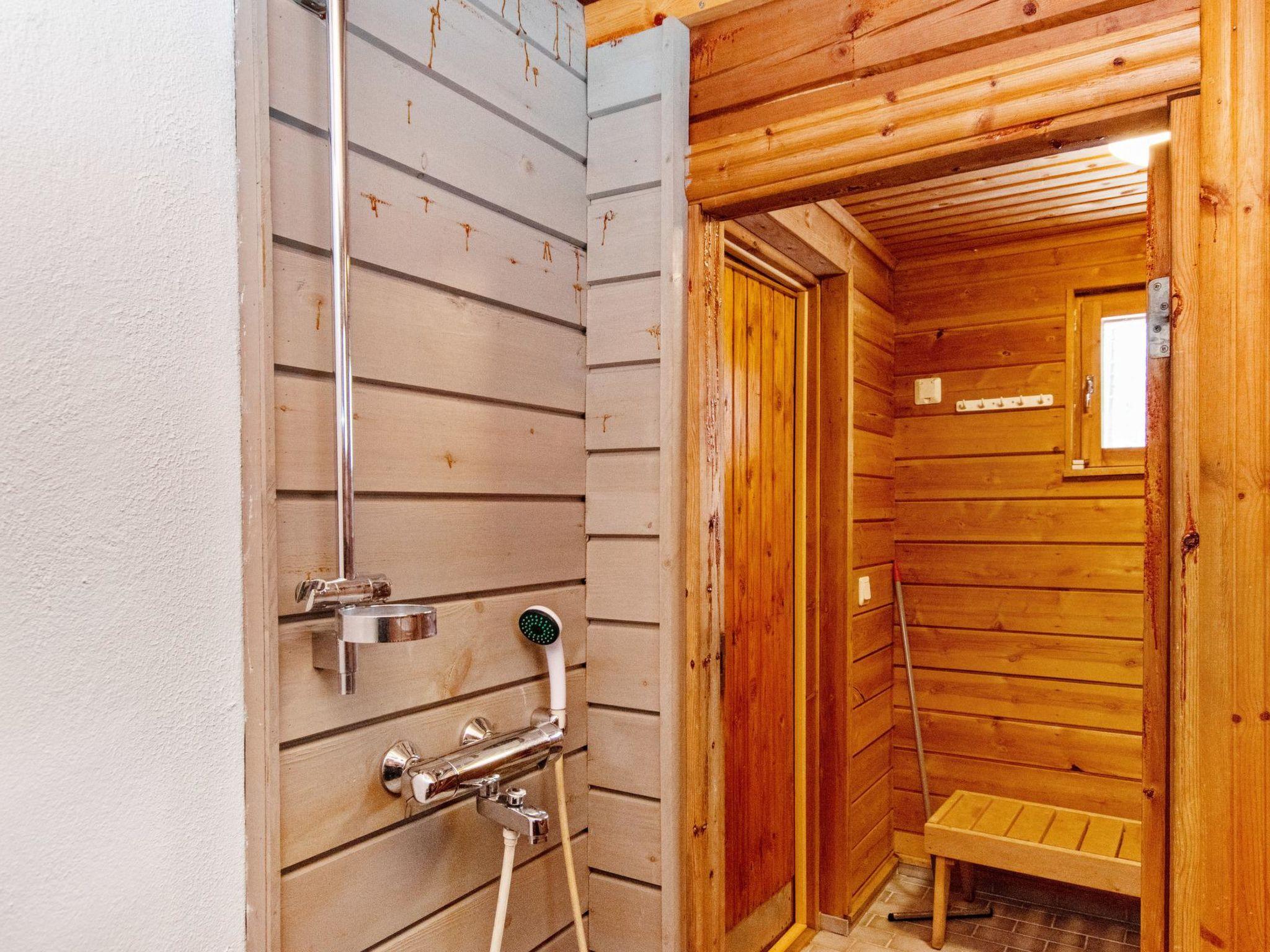 Foto 11 - Casa de 2 habitaciones en Puolanka con sauna y vistas a la montaña