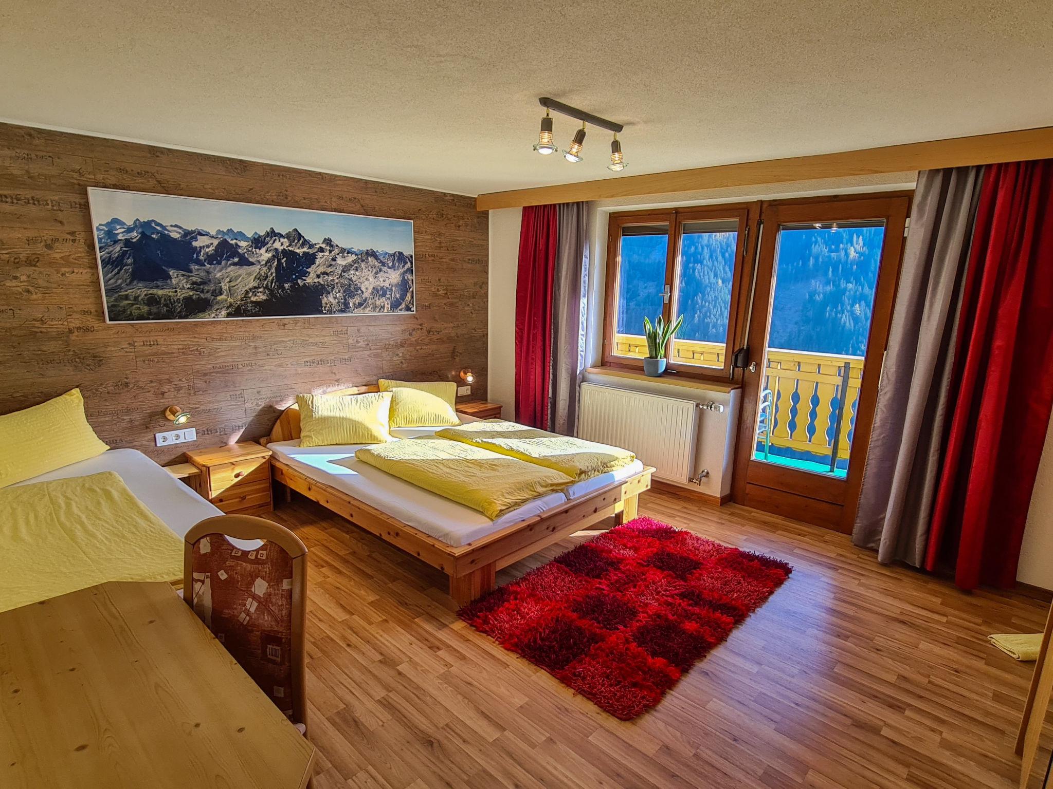 Foto 3 - Appartamento con 5 camere da letto a Kappl con giardino e vista sulle montagne