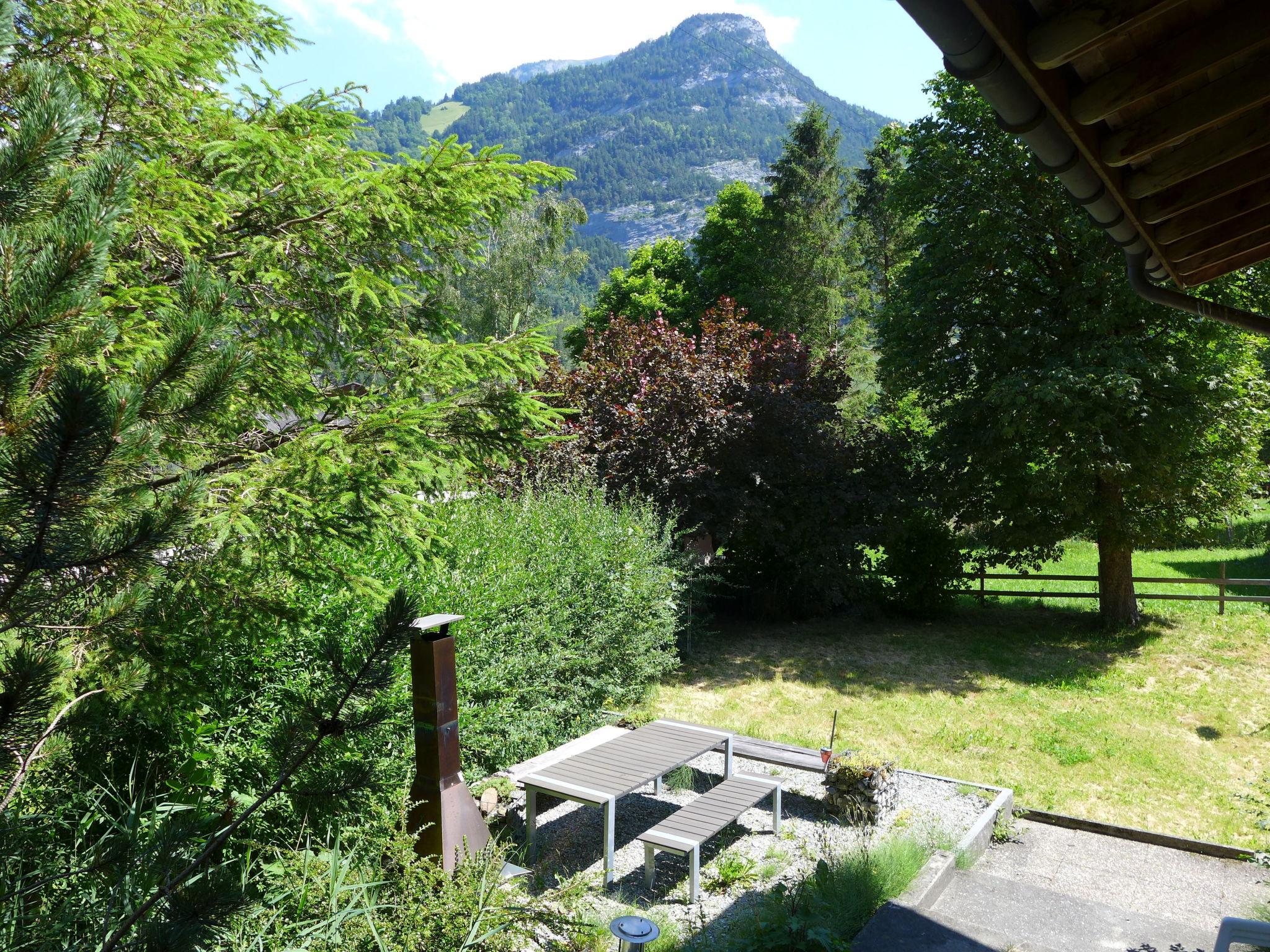 Foto 2 - Casa de 6 habitaciones en Innertkirchen con jardín y vistas a la montaña