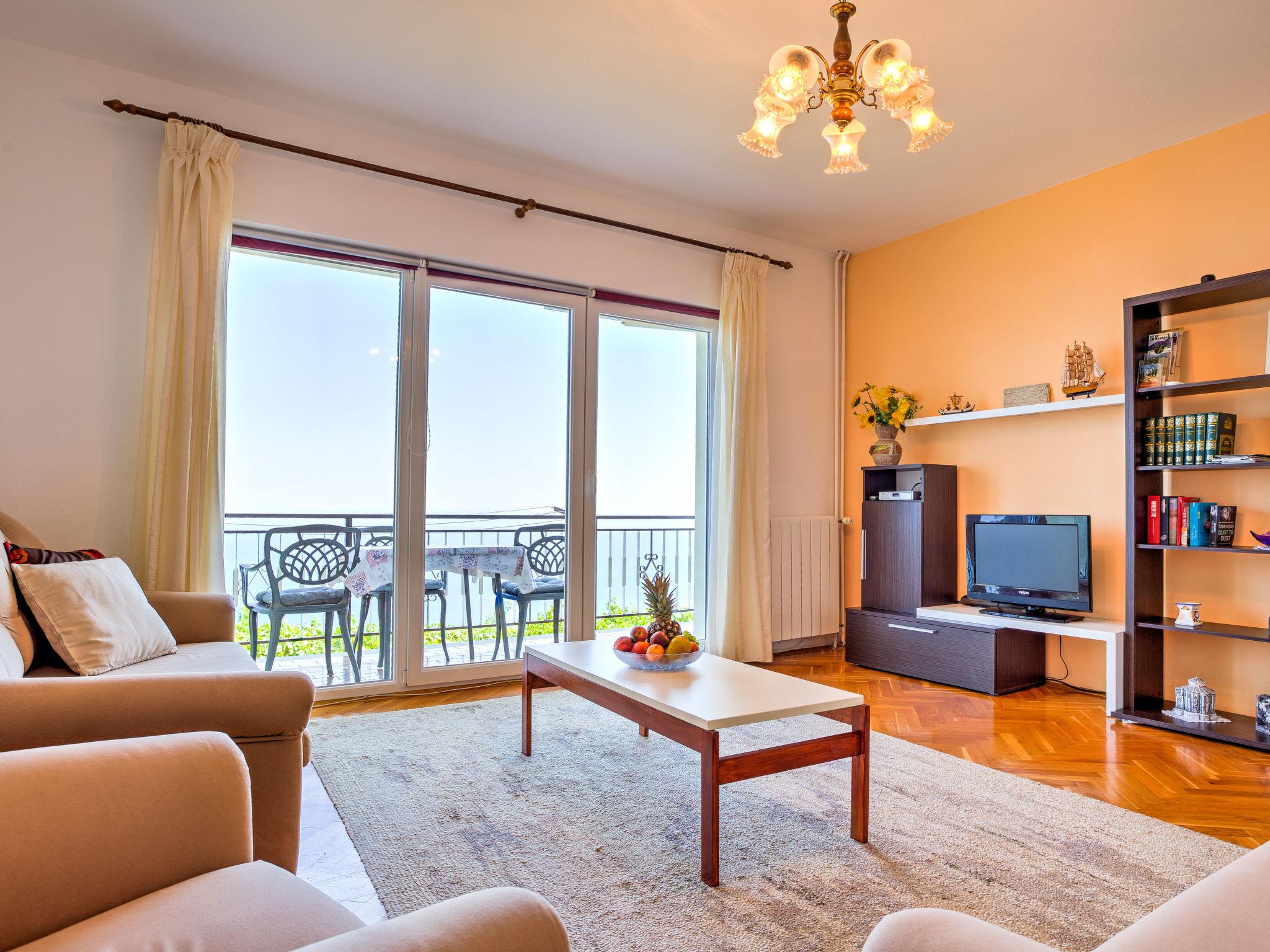 Photo 6 - 3 bedroom Apartment in Lovran with swimming pool and sea view