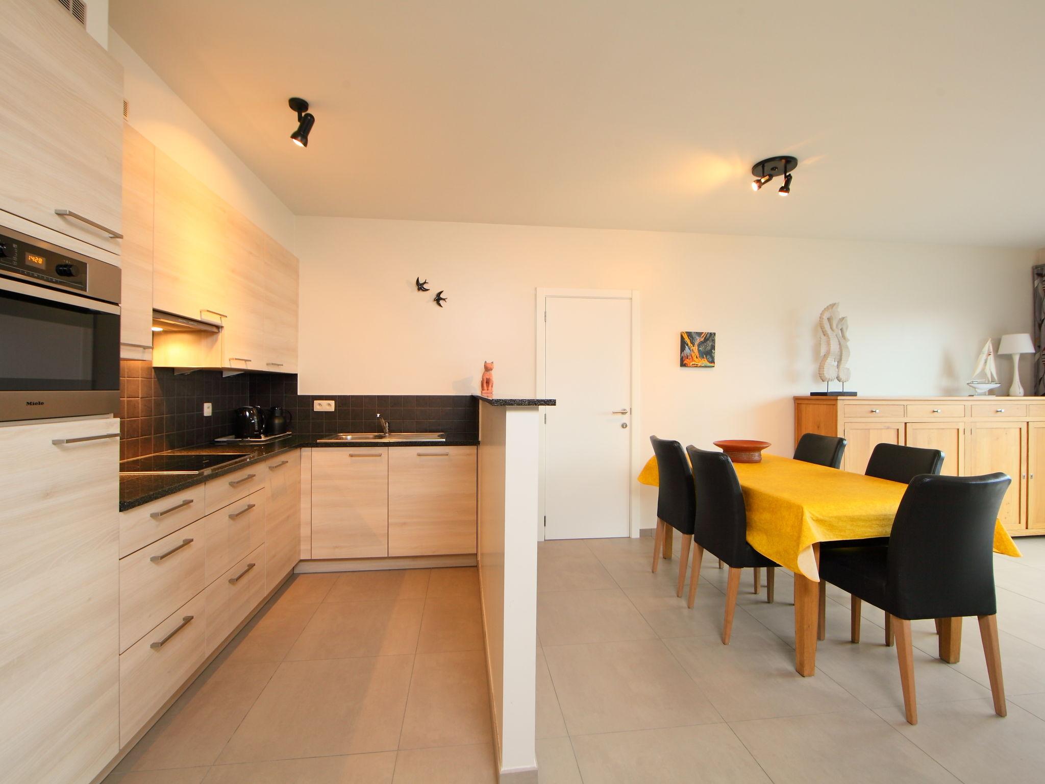 Photo 4 - 2 bedroom Apartment in Bredene with garden and terrace