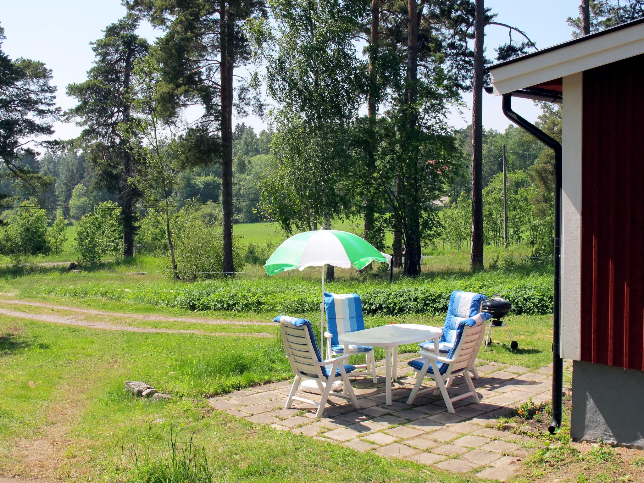 Foto 5 - Casa de 3 quartos em Adelsö com jardim