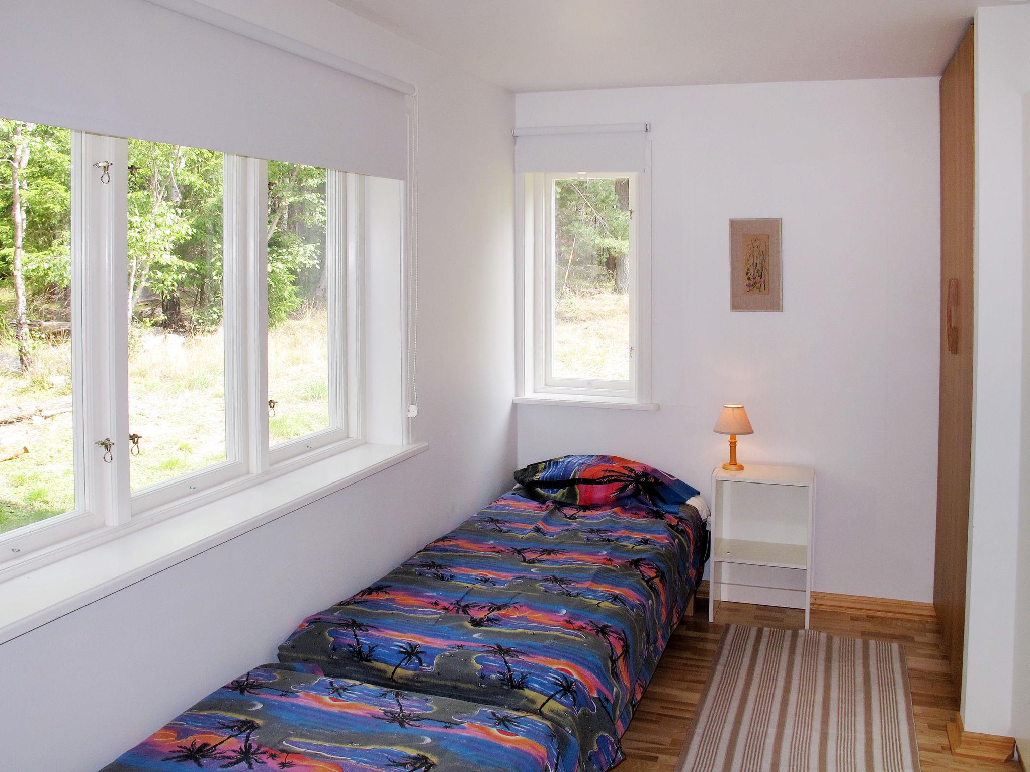 Foto 11 - Haus mit 3 Schlafzimmern in Adelsö mit garten