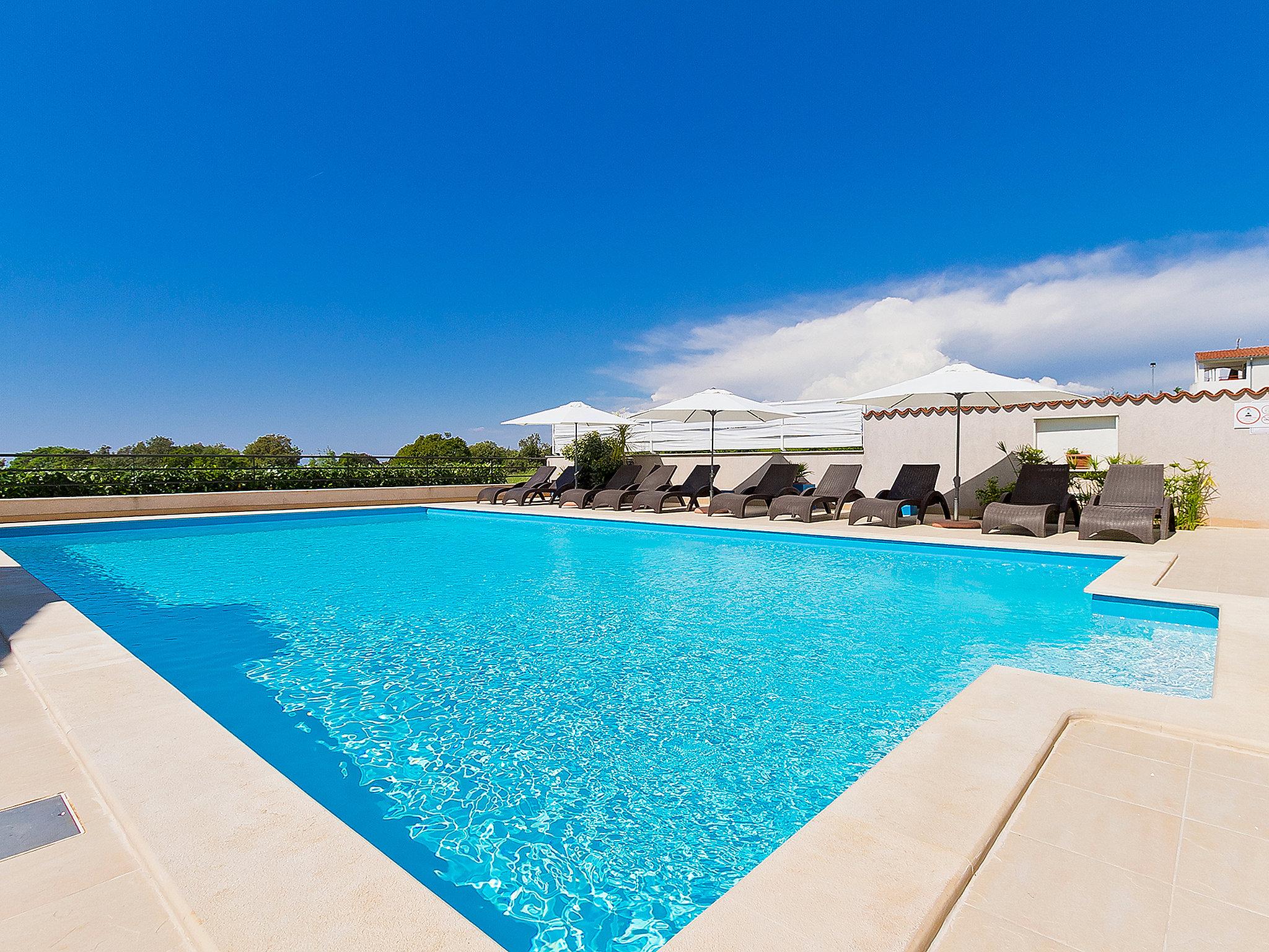 Photo 13 - Maison de 1 chambre à Pula avec piscine et jardin