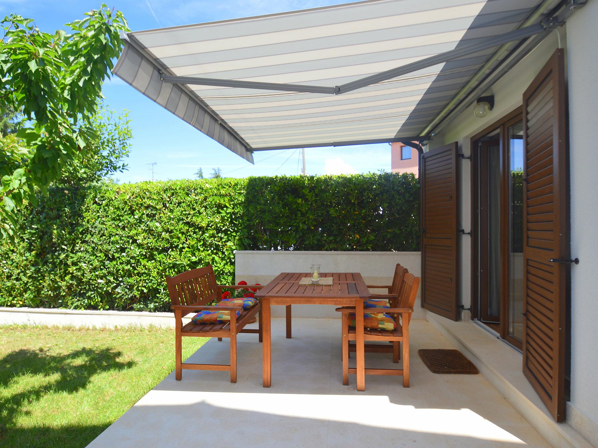 Photo 6 - Maison de 1 chambre à Pula avec piscine et jardin