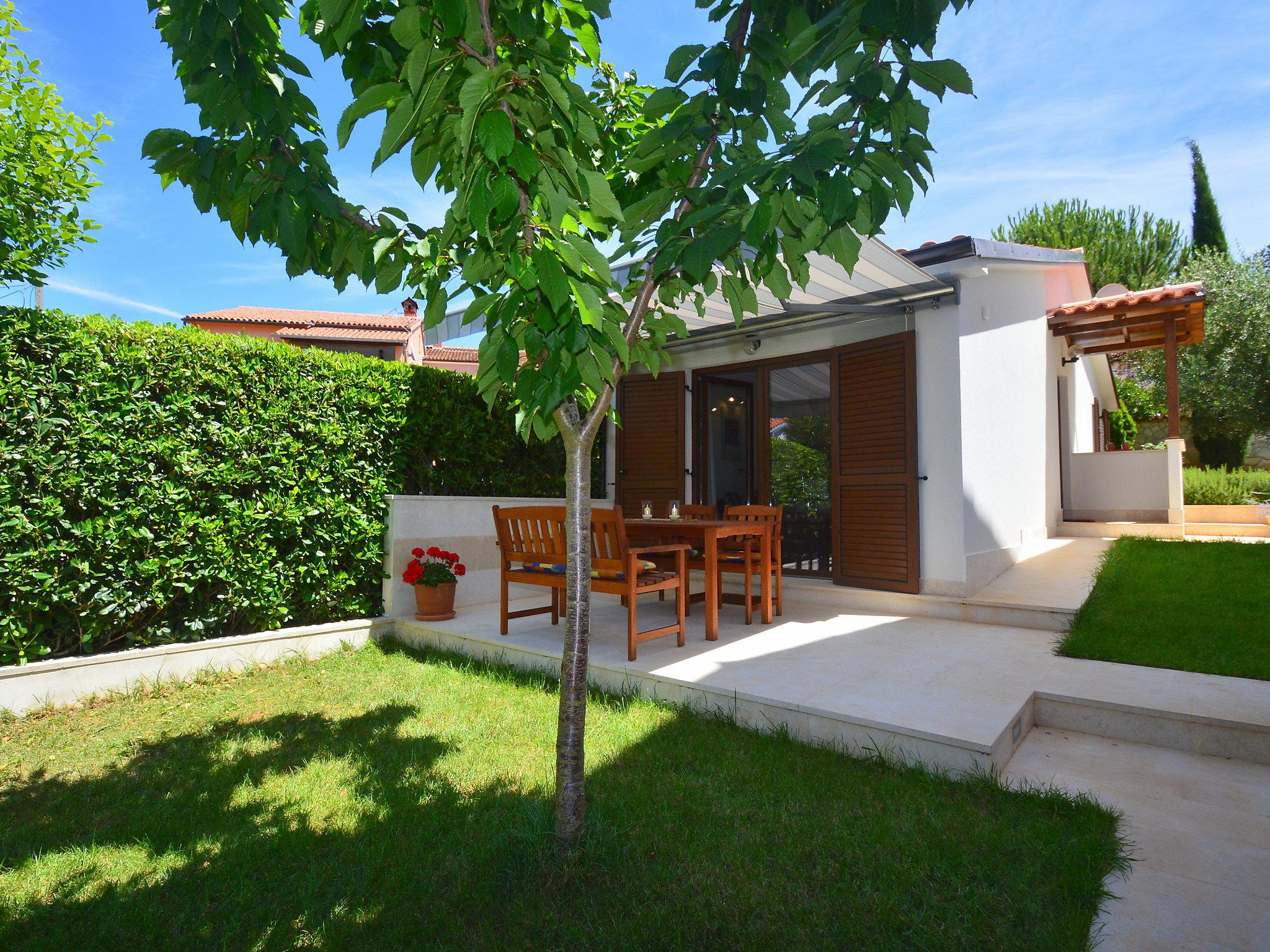 Photo 12 - Maison de 1 chambre à Pula avec piscine et jardin