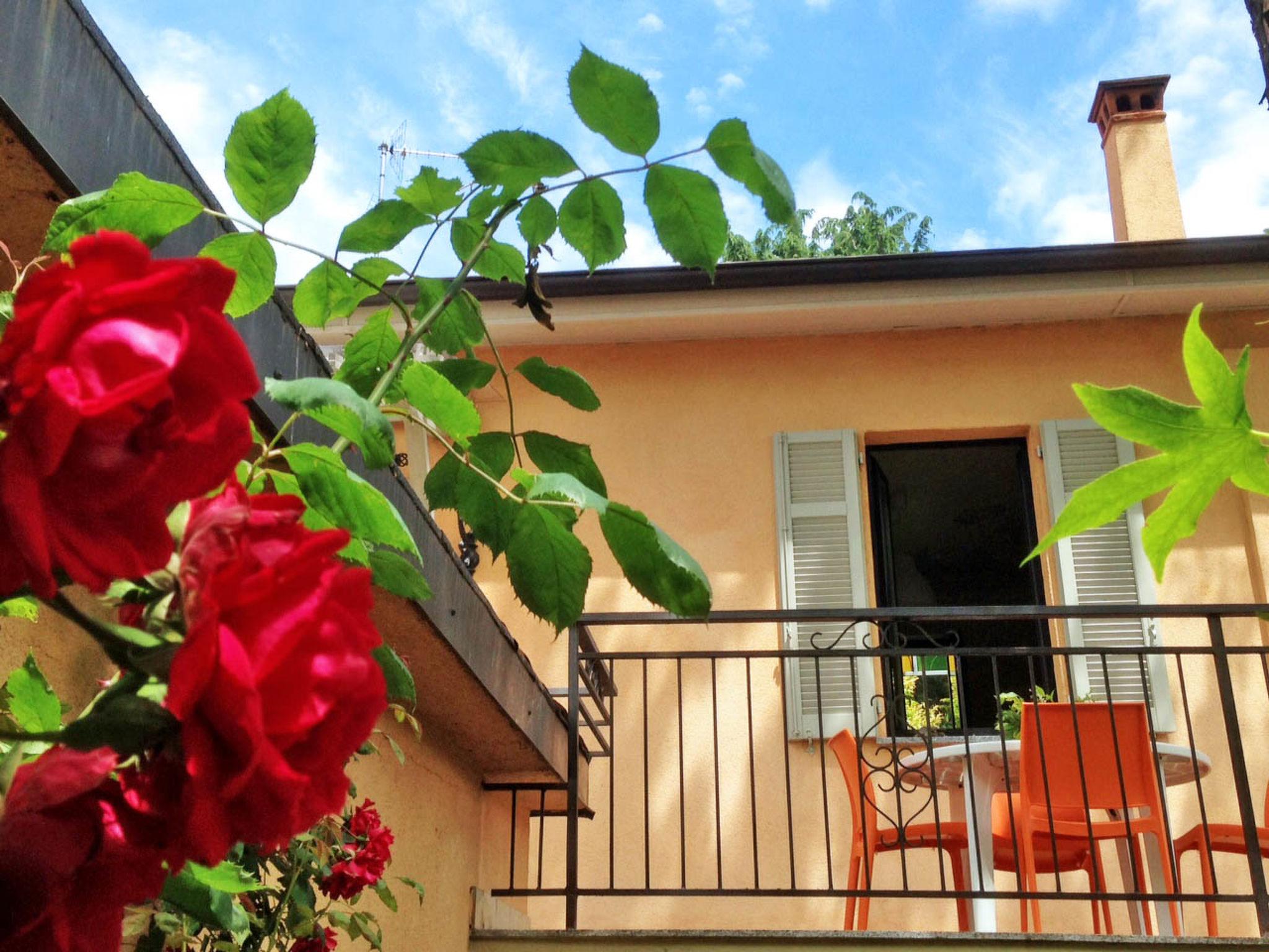 Photo 23 - Maison de 1 chambre à Invorio avec jardin et vues sur la montagne