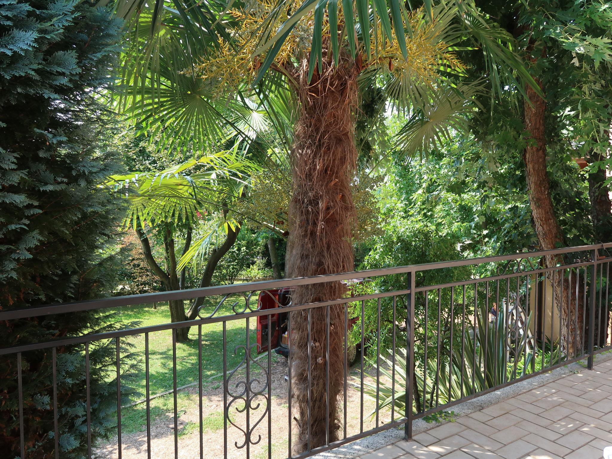 Photo 20 - Maison de 1 chambre à Invorio avec jardin et terrasse