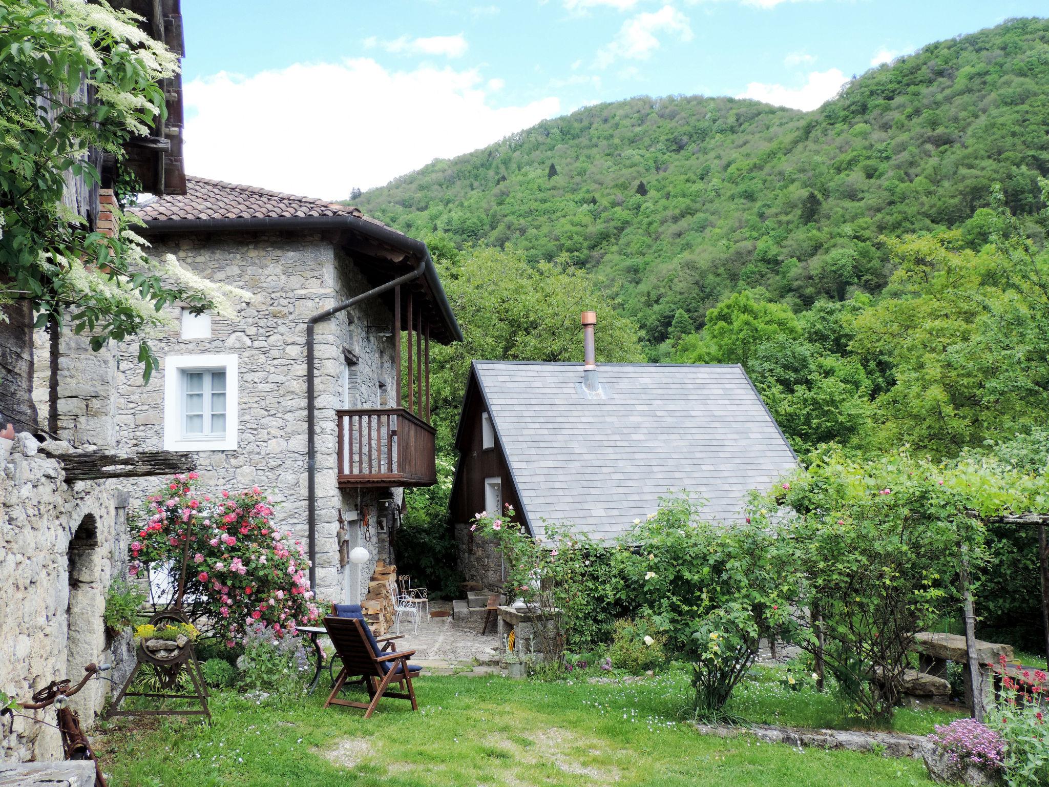 Photo 15 - Maison de 1 chambre à Grimacco avec jardin