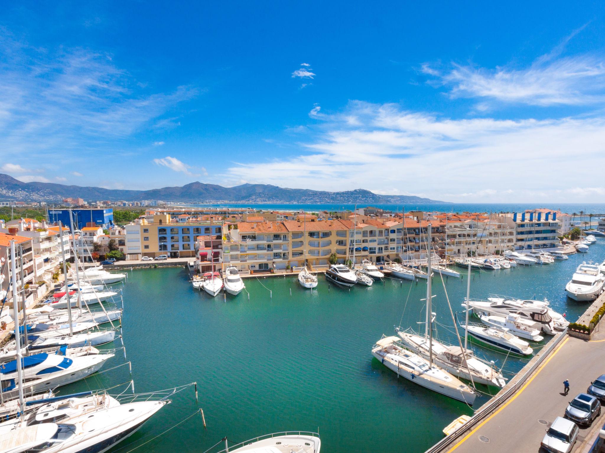 Photo 11 - 1 bedroom Apartment in Castelló d'Empúries with sea view