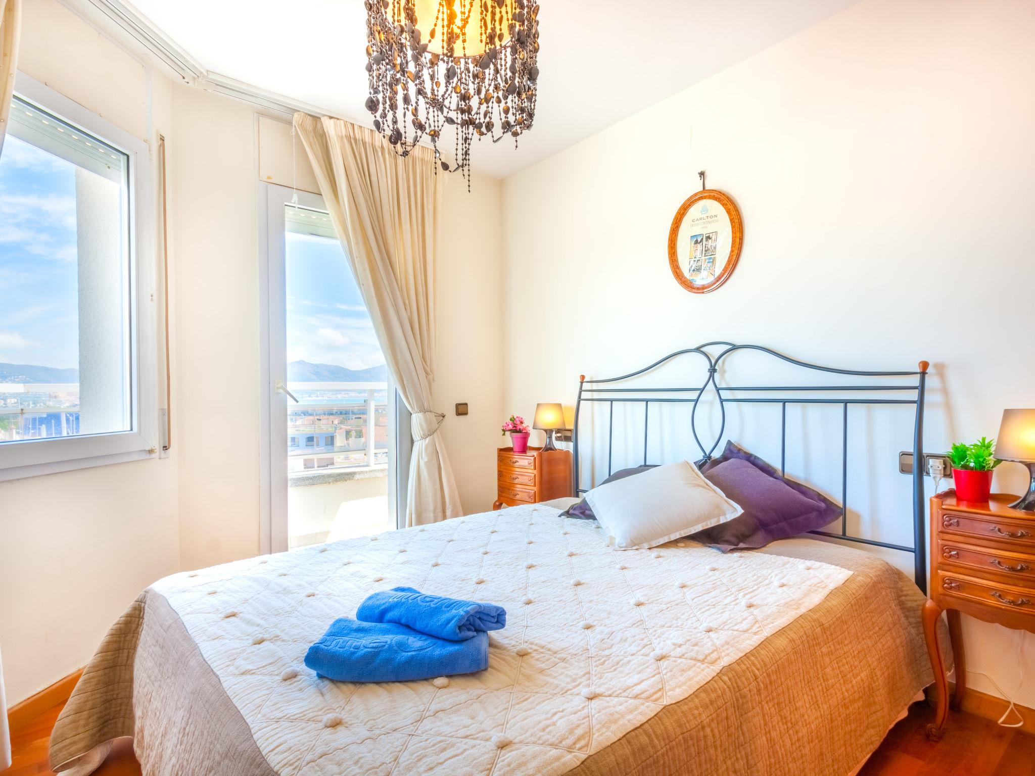 Foto 4 - Appartamento con 2 camere da letto a Castelló d'Empúries con terrazza e vista mare