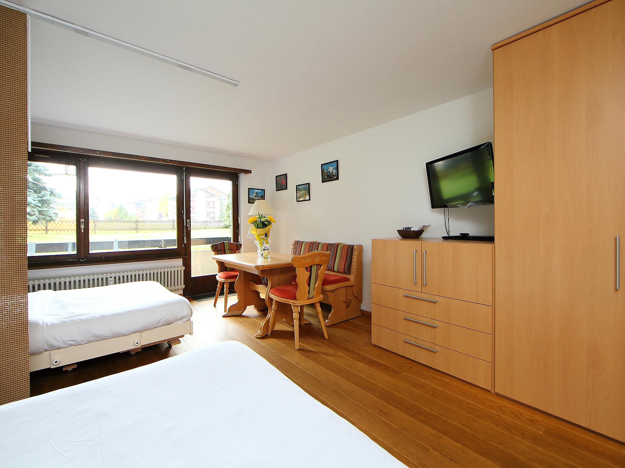 Photo 8 - Apartment in Zermatt with terrace and mountain view