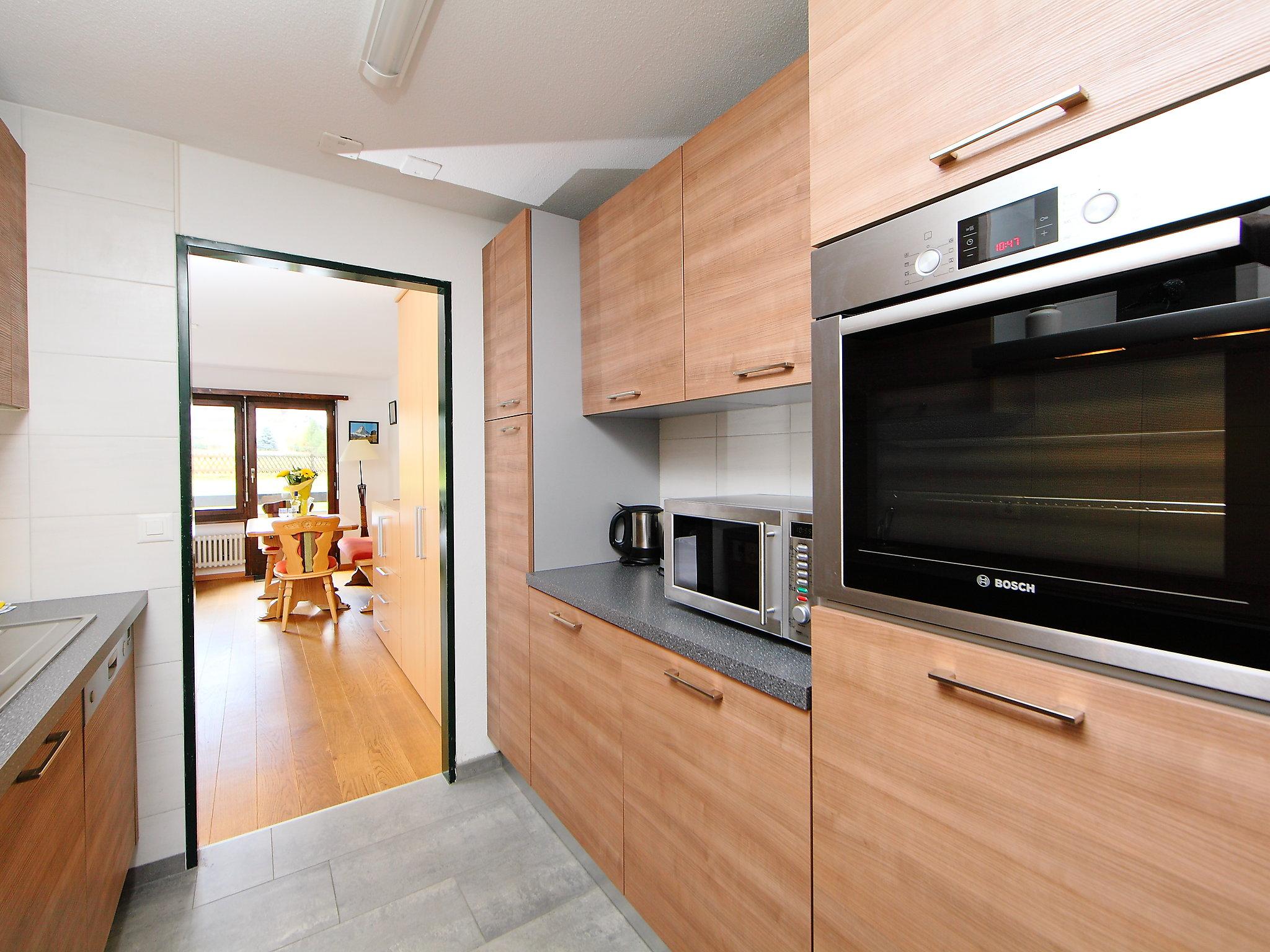 Photo 4 - Apartment in Zermatt with terrace and mountain view