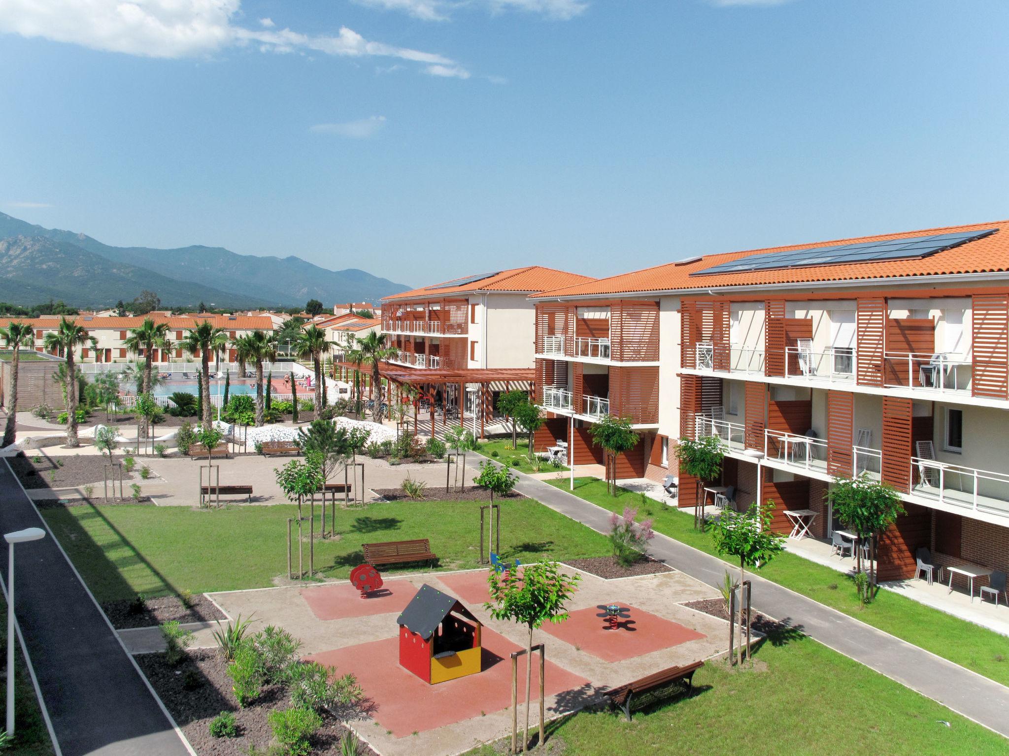 Foto 1 - Apartamento de 1 habitación en Argelès-sur-Mer con piscina y vistas al mar