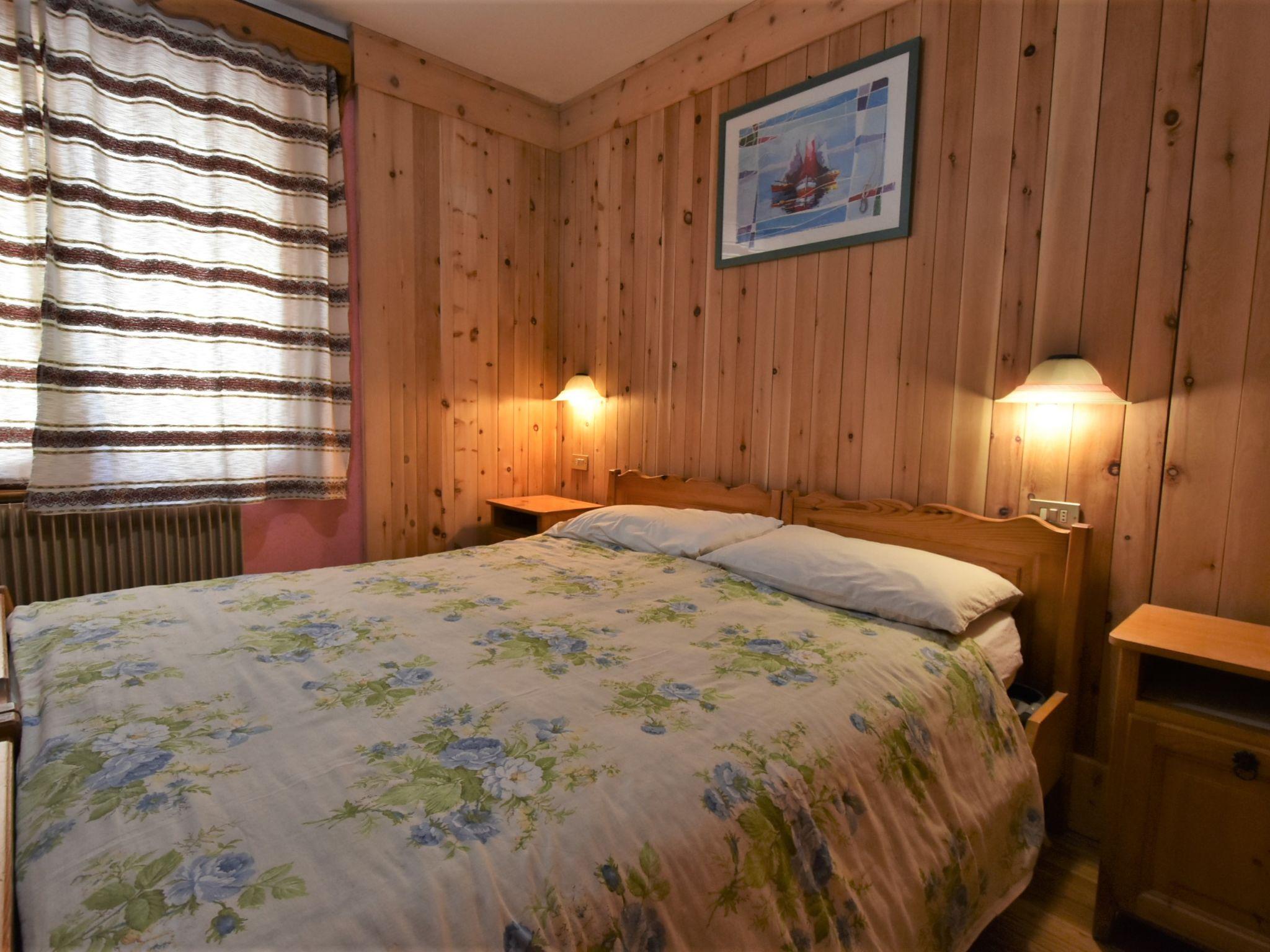 Foto 14 - Appartamento con 3 camere da letto a Livigno con giardino e vista sulle montagne