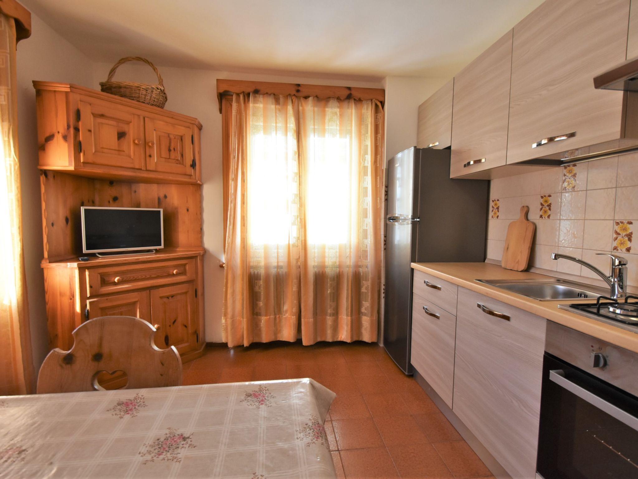 Foto 6 - Apartamento de 3 quartos em Livigno com jardim