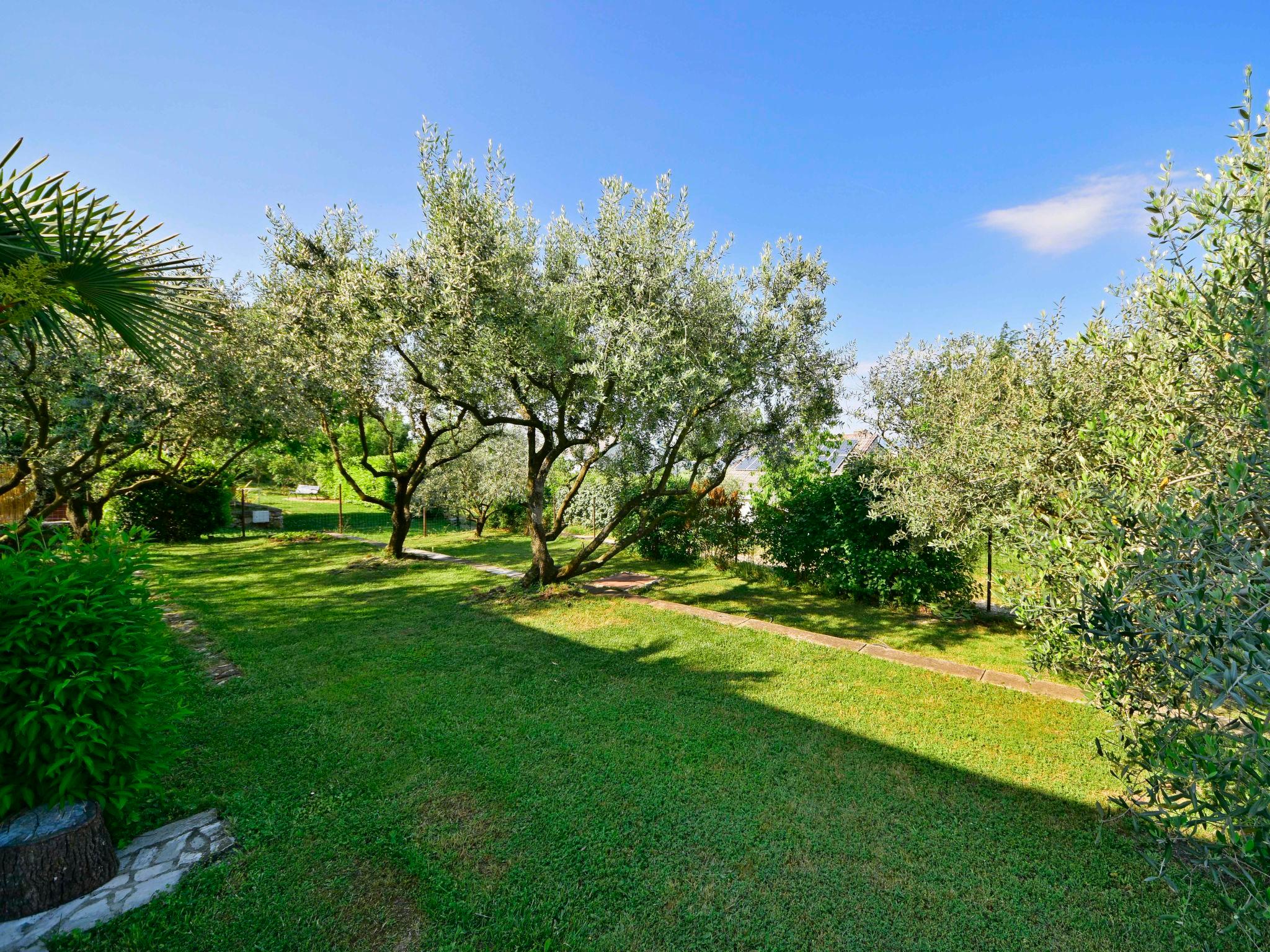 Foto 15 - Appartamento con 2 camere da letto a Omišalj con piscina privata e giardino