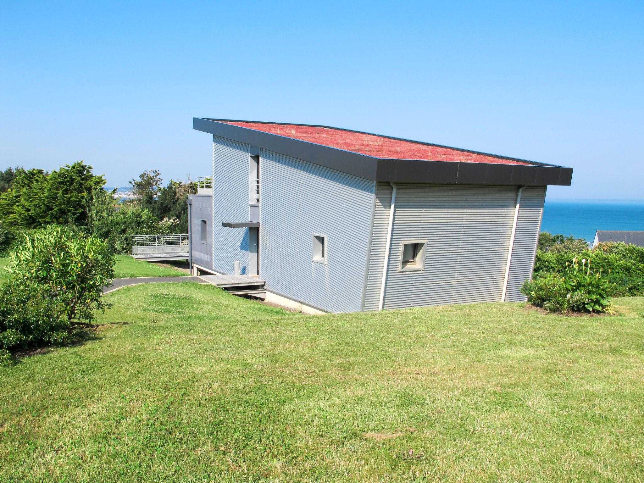 Foto 3 - Casa de 3 quartos em Plonévez-Porzay com terraço e vistas do mar