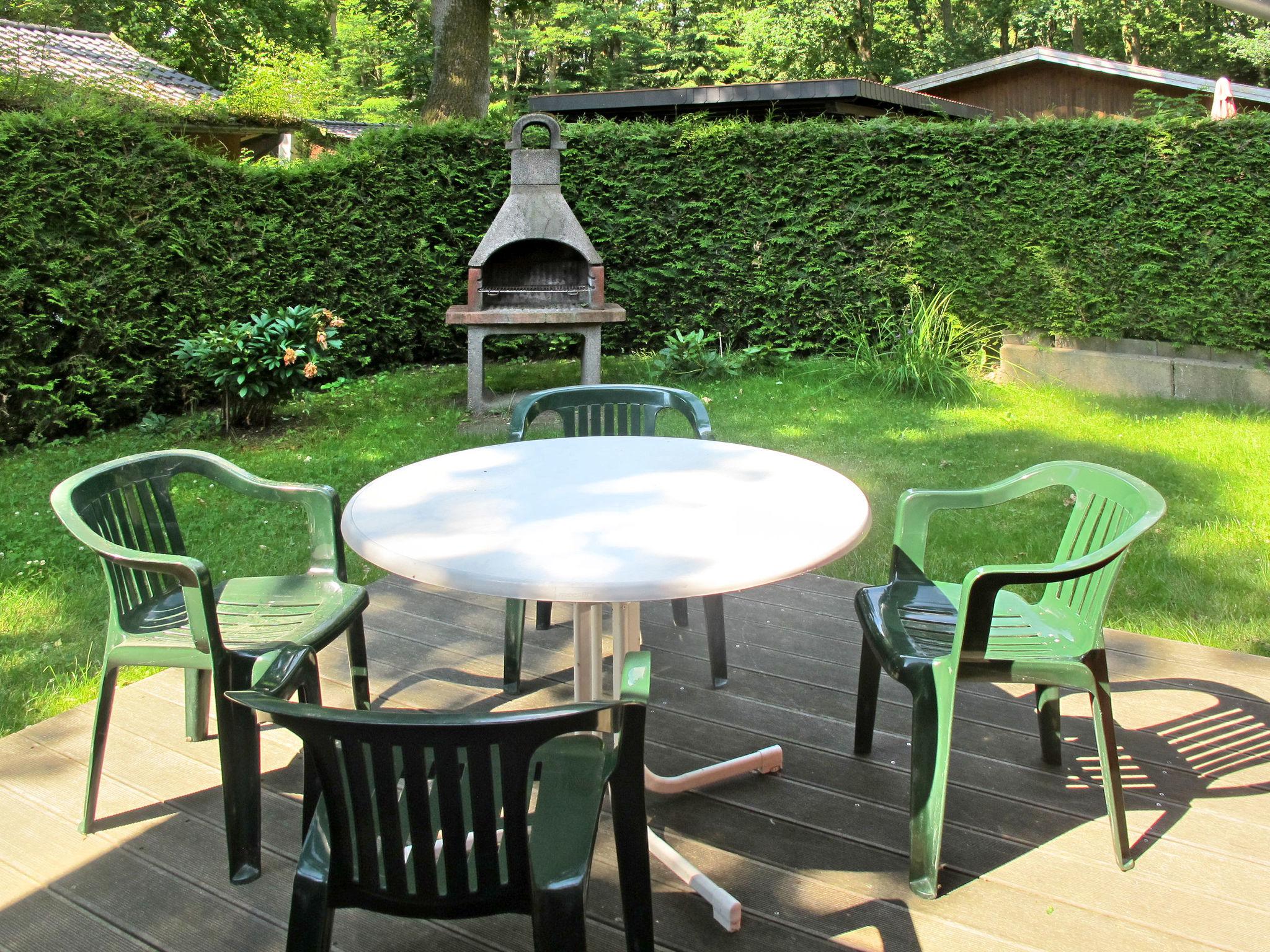 Photo 5 - Maison de 2 chambres à Dobin am See avec jardin et terrasse