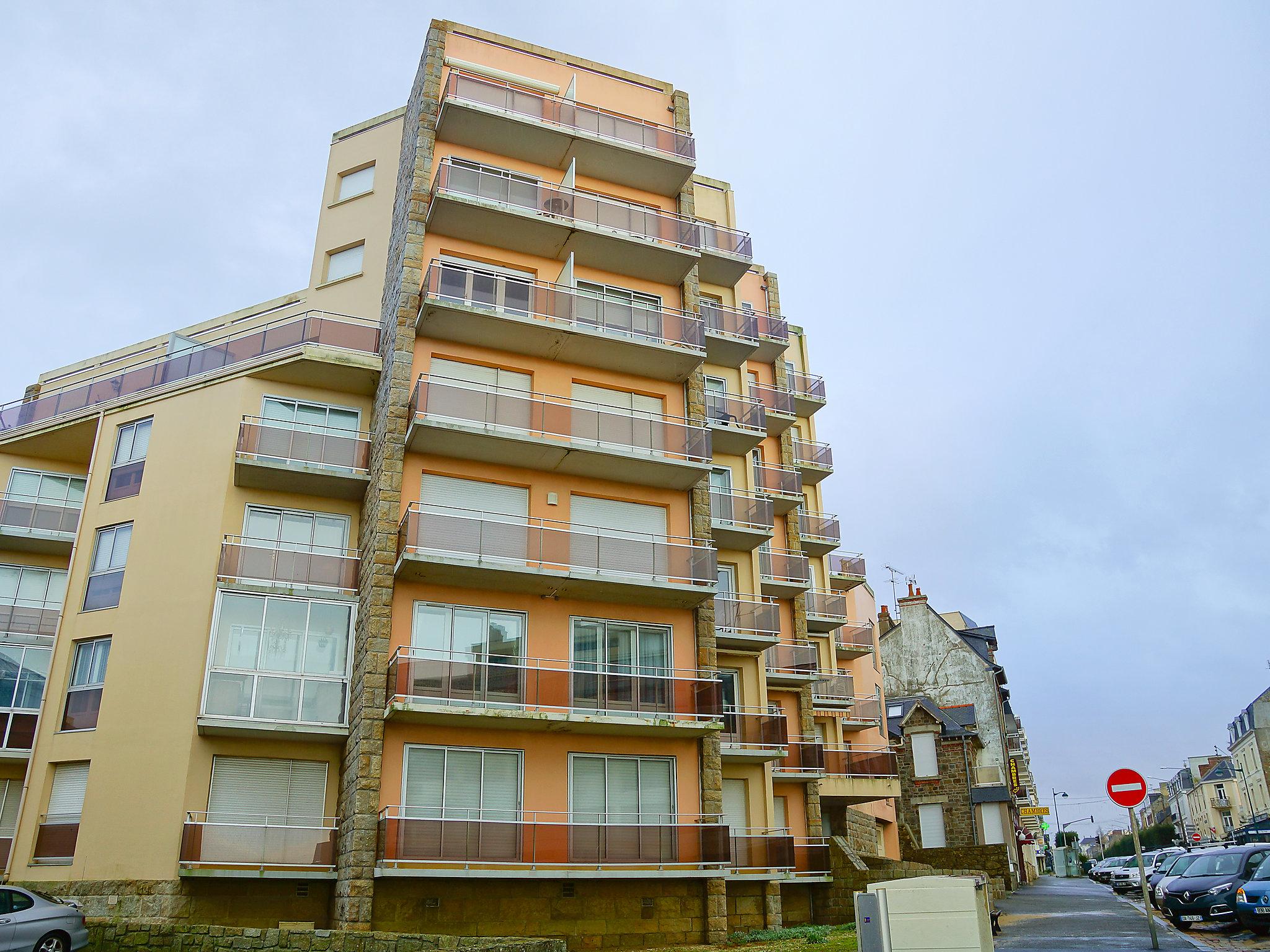 Foto 13 - Apartamento de 2 quartos em Saint-Malo com terraço e vistas do mar