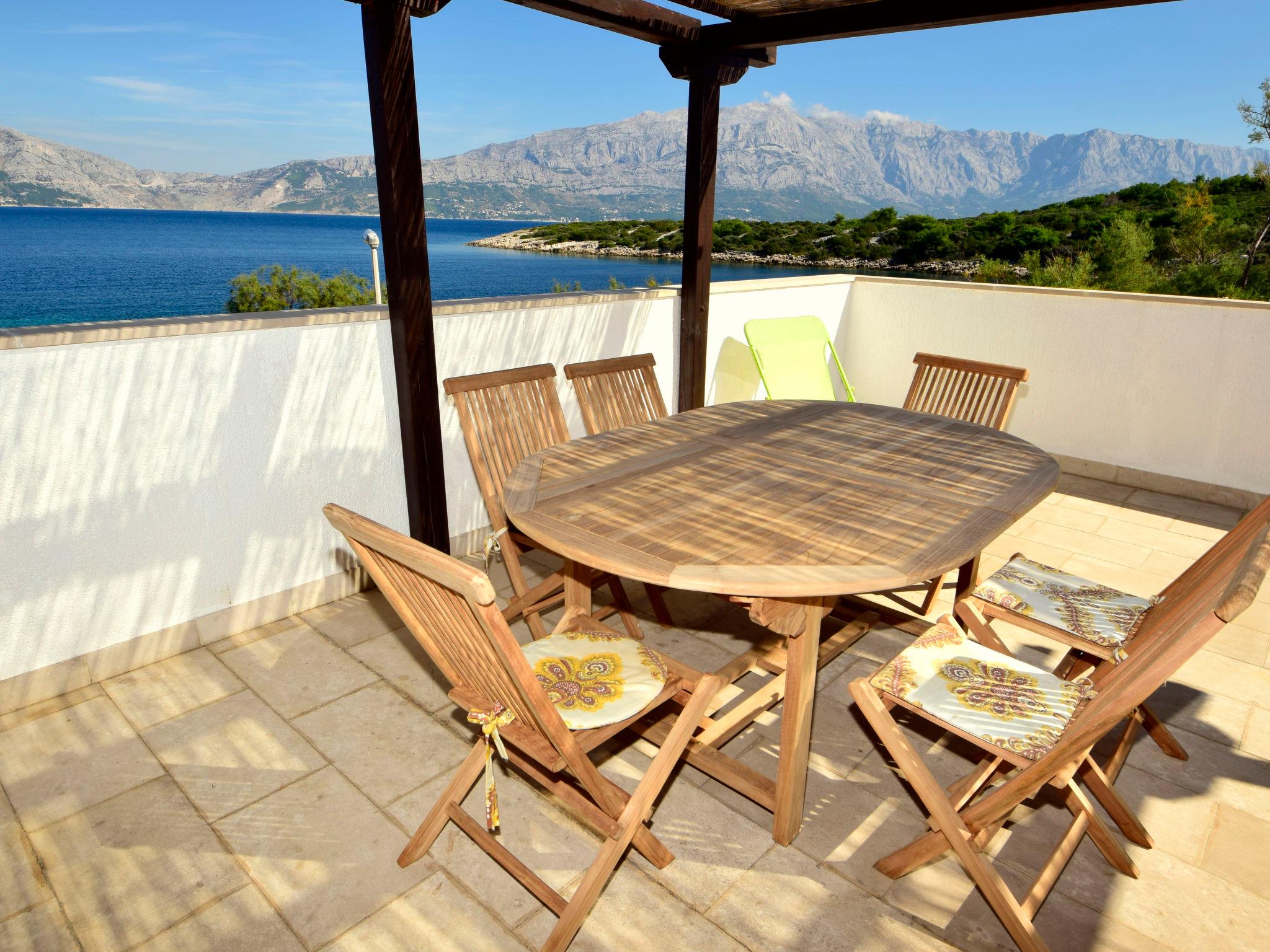 Foto 3 - Casa de 4 habitaciones en Selca con piscina privada y vistas al mar