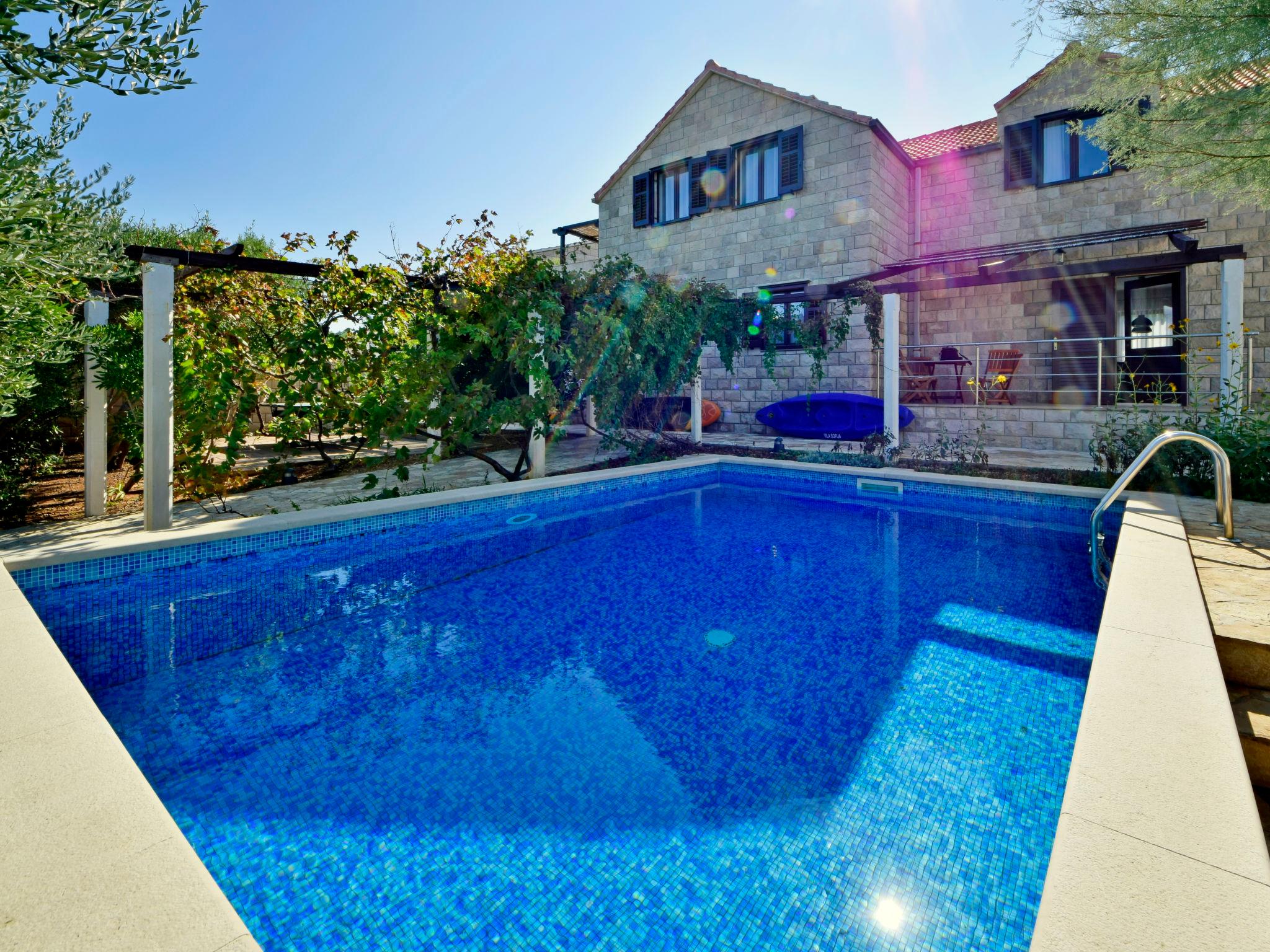 Foto 25 - Casa de 4 habitaciones en Selca con piscina privada y vistas al mar