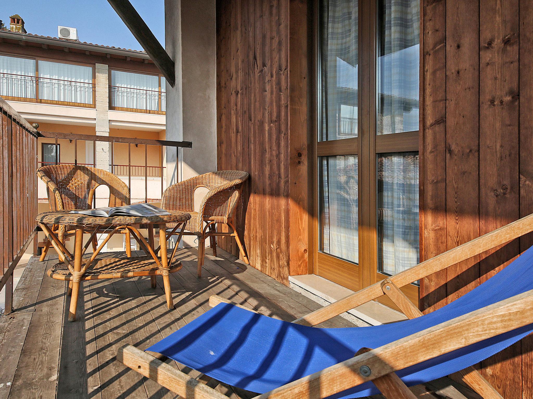 Photo 4 - Maison de 2 chambres à Salò avec piscine et vues sur la montagne