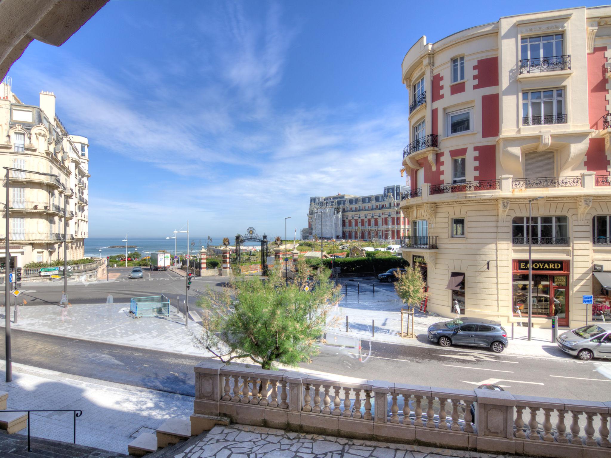 Photo 2 - Appartement de 2 chambres à Biarritz avec vues à la mer