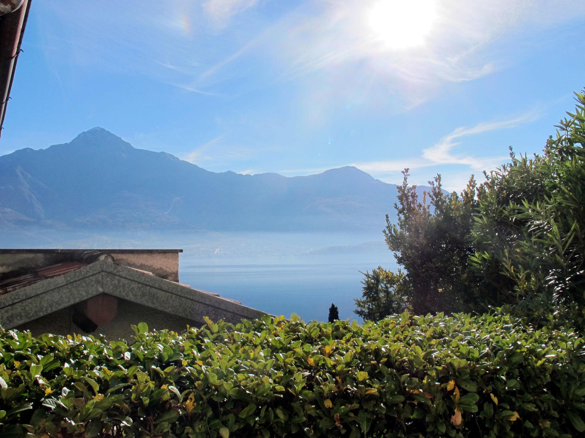 Photo 3 - Appartement de 1 chambre à Gera Lario avec terrasse et vues sur la montagne