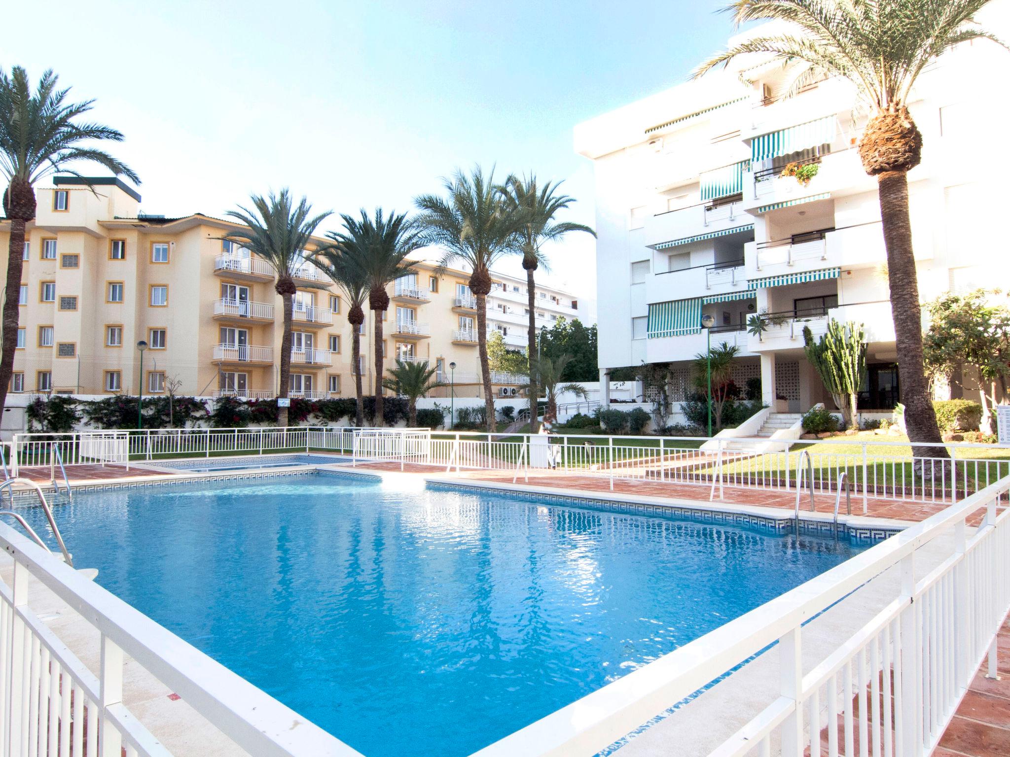 Foto 1 - Apartamento de 3 habitaciones en Torremolinos con piscina y jardín