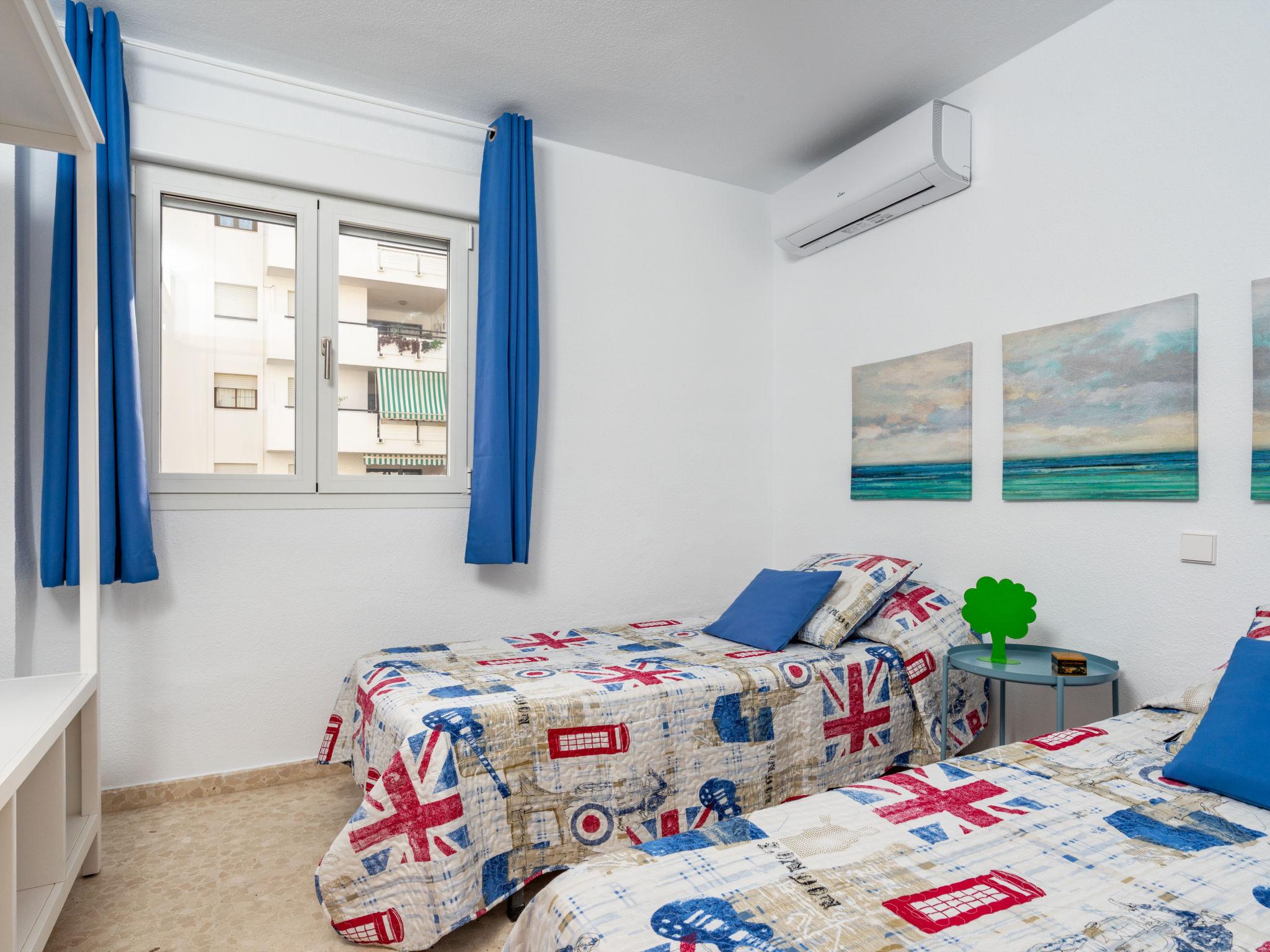 Foto 6 - Apartamento de 3 habitaciones en Torremolinos con piscina y vistas al mar