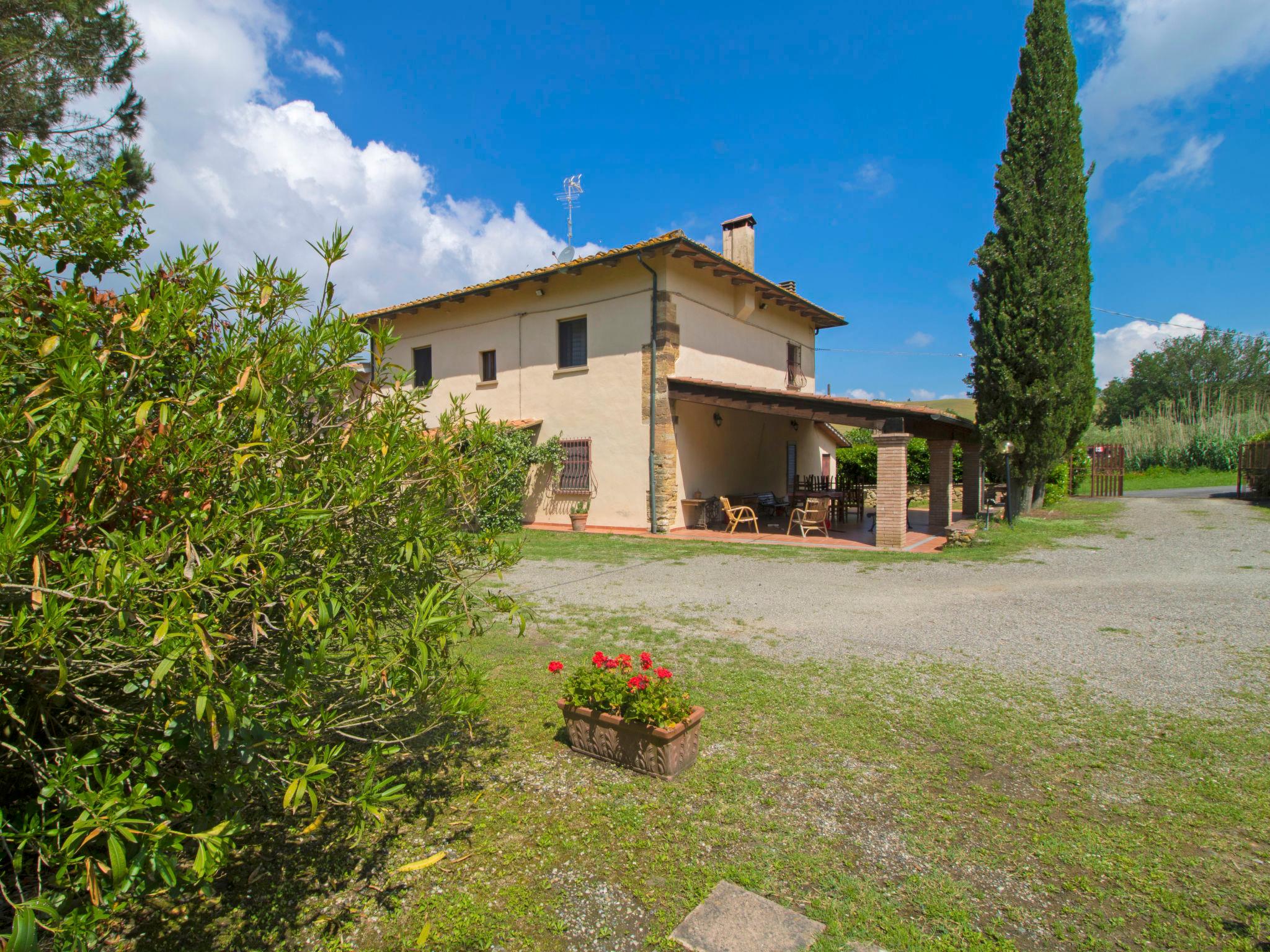 Foto 2 - Casa con 8 camere da letto a Volterra con piscina privata e giardino