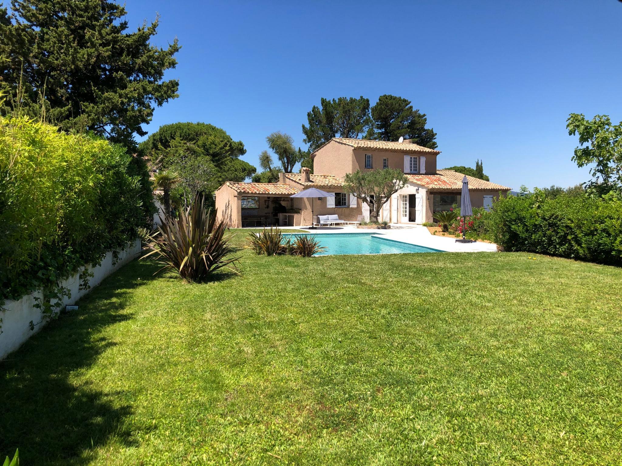 Photo 25 - 4 bedroom House in Sainte-Maxime with private pool and sea view