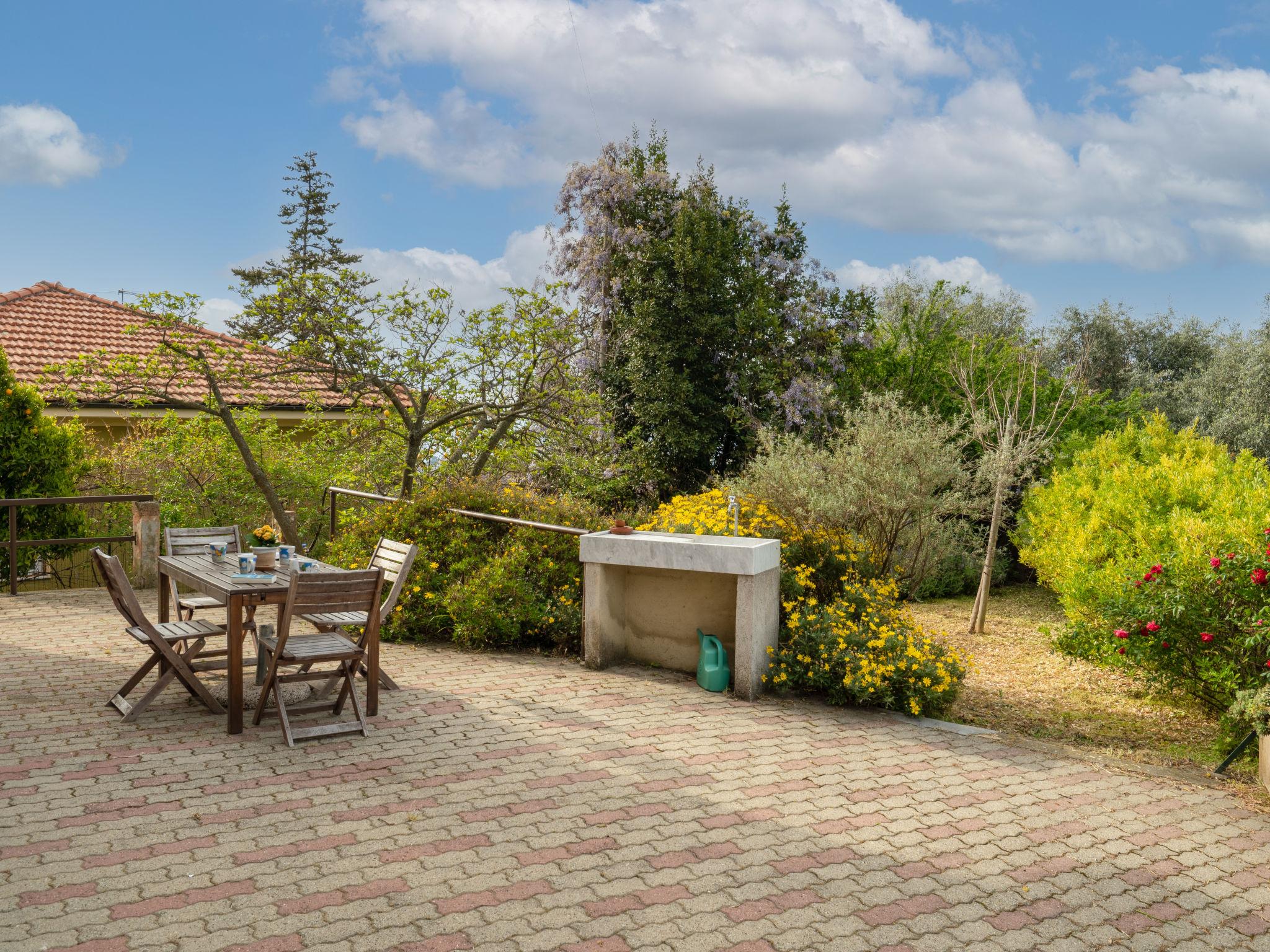 Photo 25 - Maison de 4 chambres à Civezza avec terrasse et vues à la mer