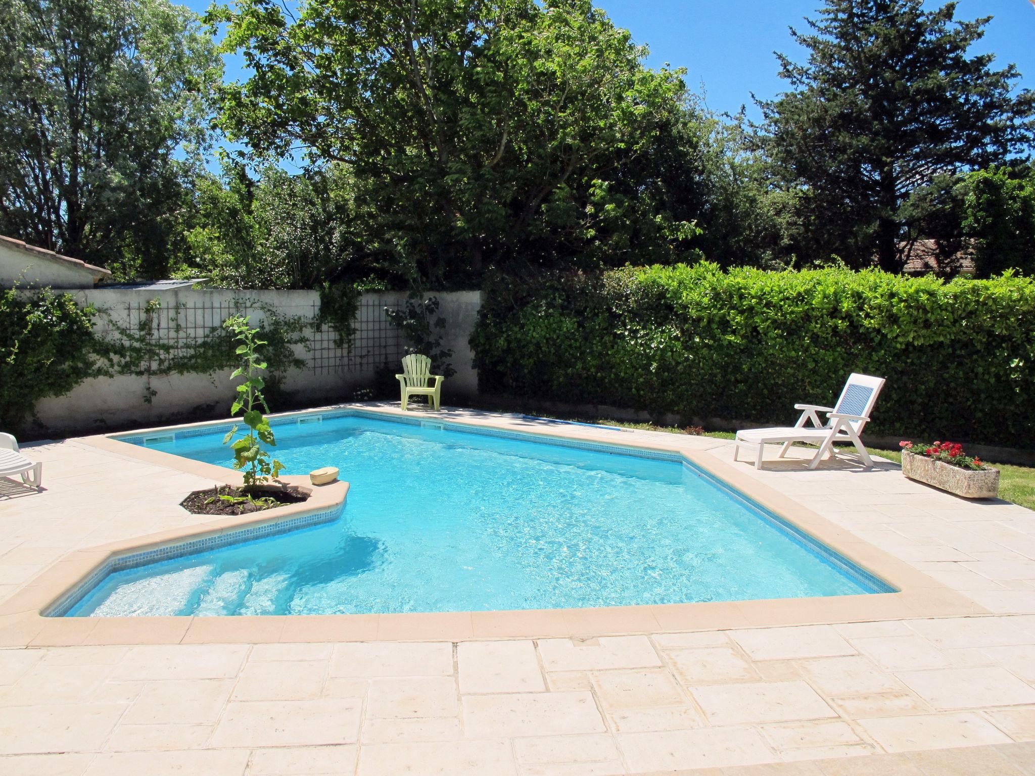 Photo 39 - 5 bedroom House in L'Isle-sur-la-Sorgue with private pool and garden