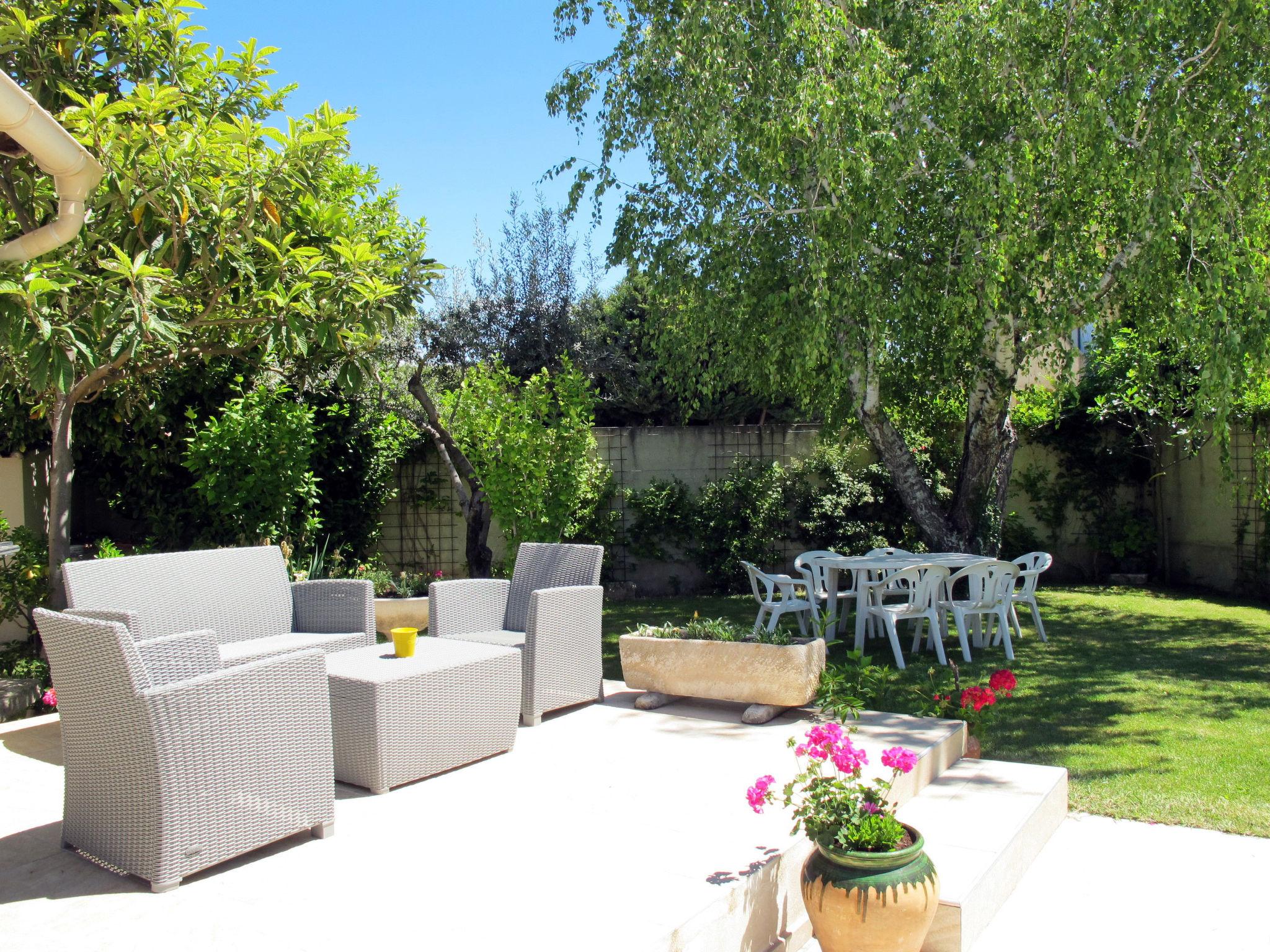 Photo 22 - Maison de 5 chambres à L'Isle-sur-la-Sorgue avec piscine privée et jardin