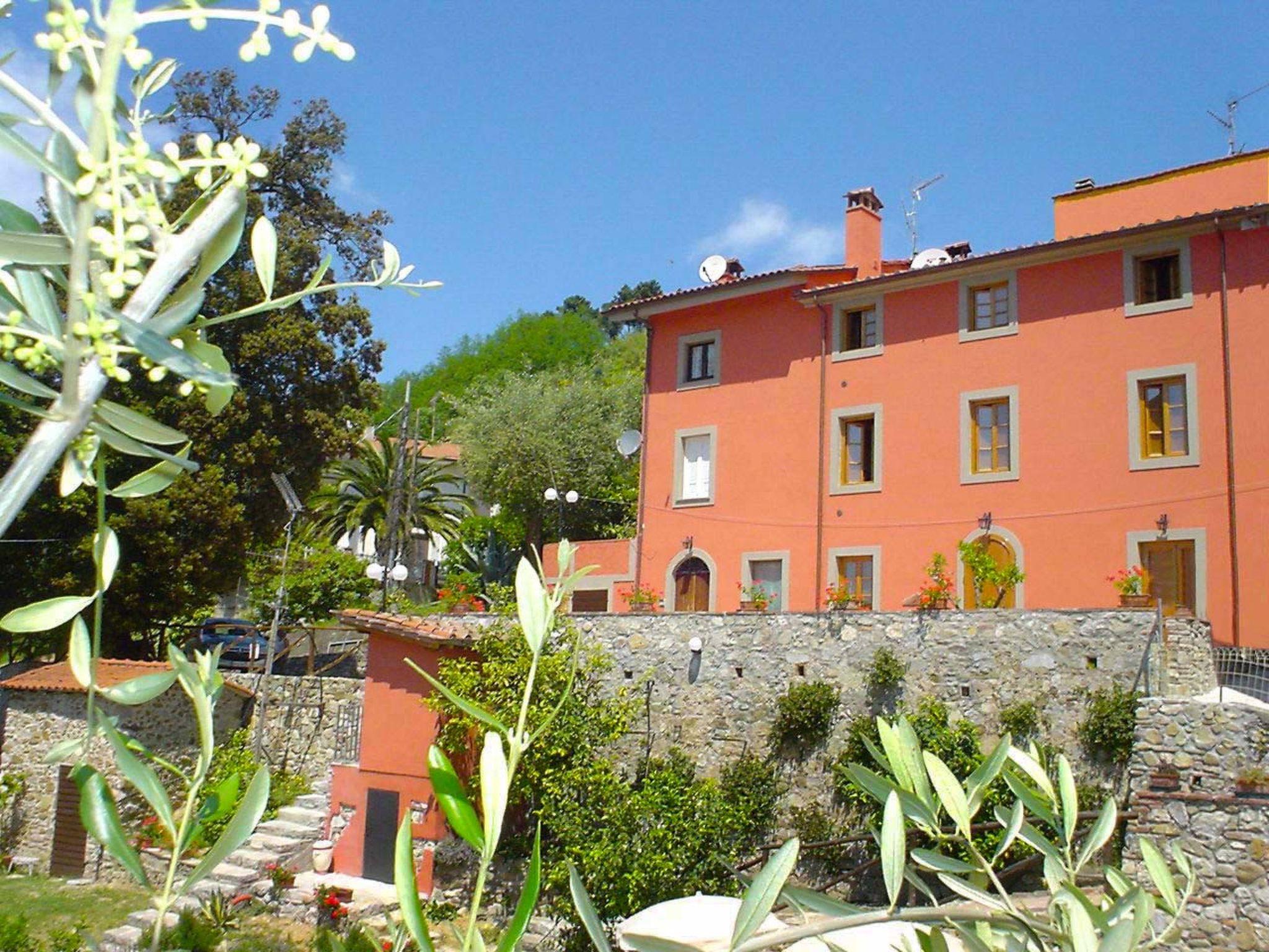 Foto 11 - Haus mit 5 Schlafzimmern in Massarosa mit schwimmbad und blick aufs meer