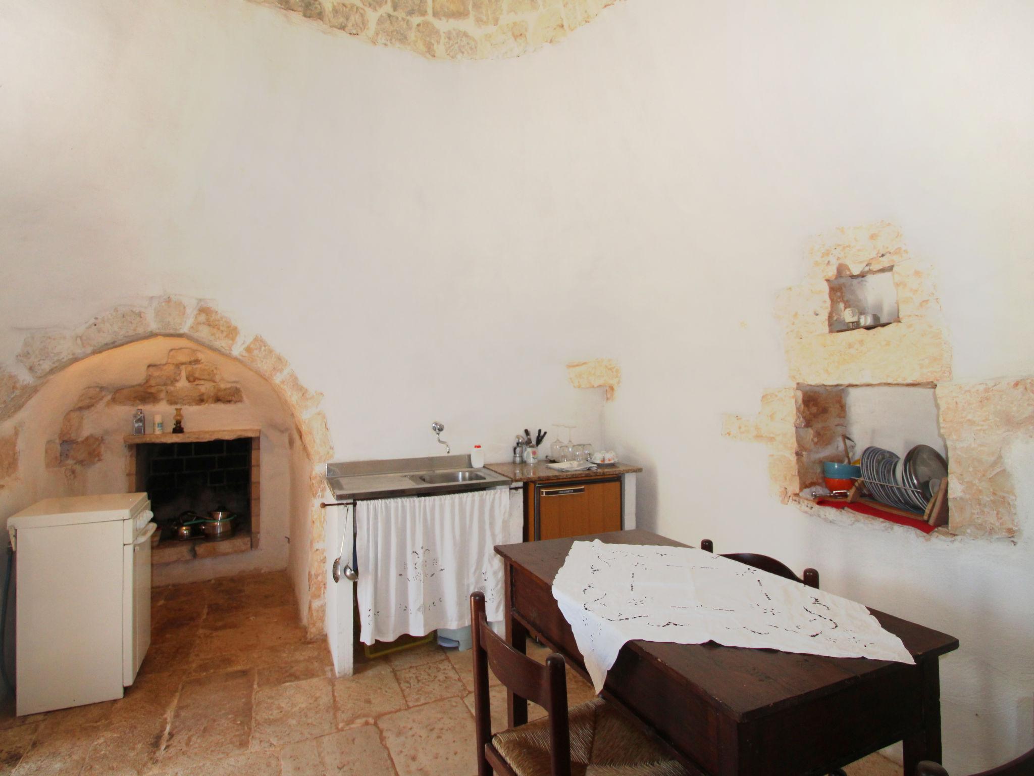Foto 7 - Casa de 1 habitación en Ceglie Messapica con jardín y vistas al mar