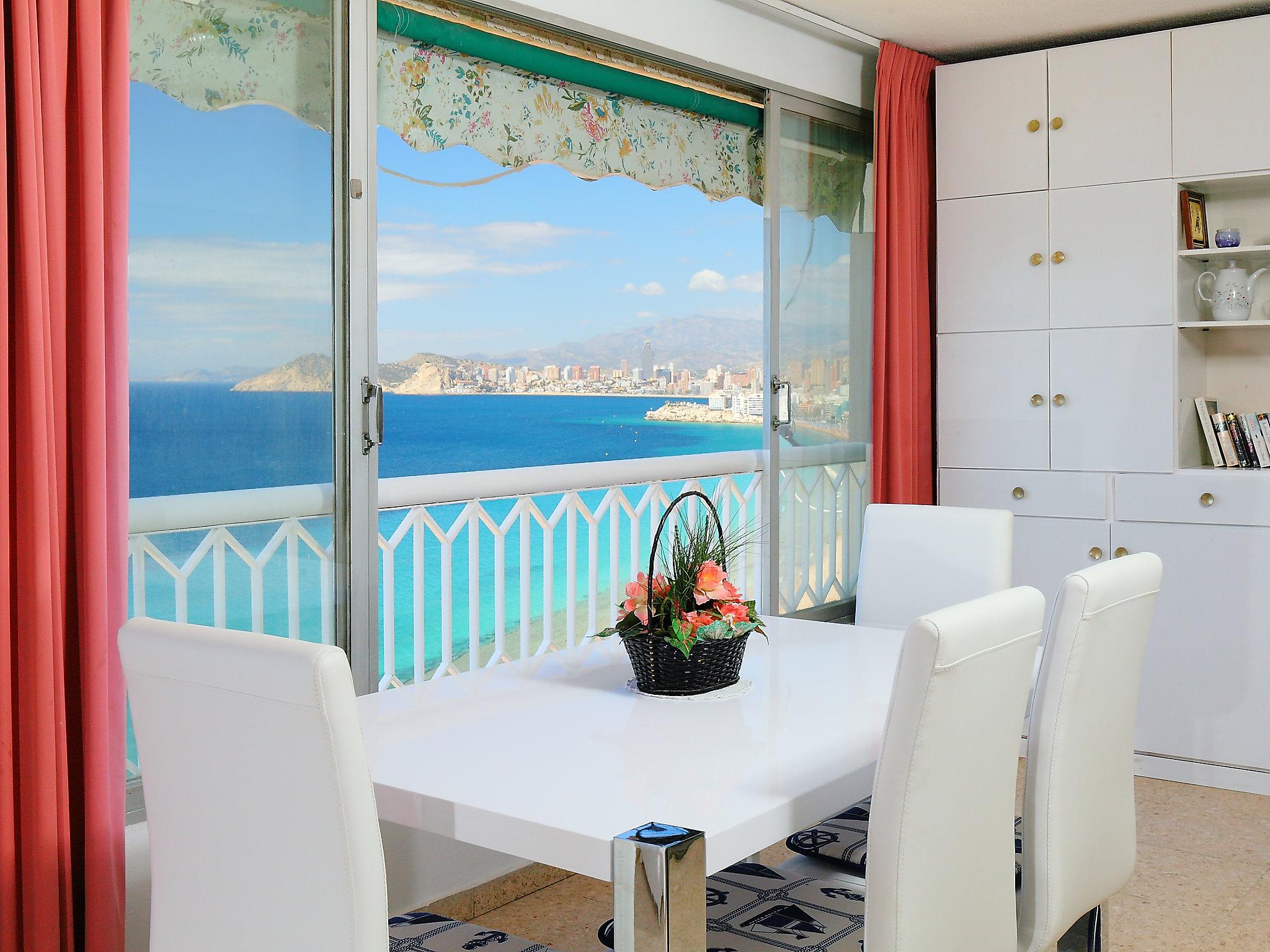 Photo 1 - 2 bedroom Apartment in Benidorm with swimming pool and terrace